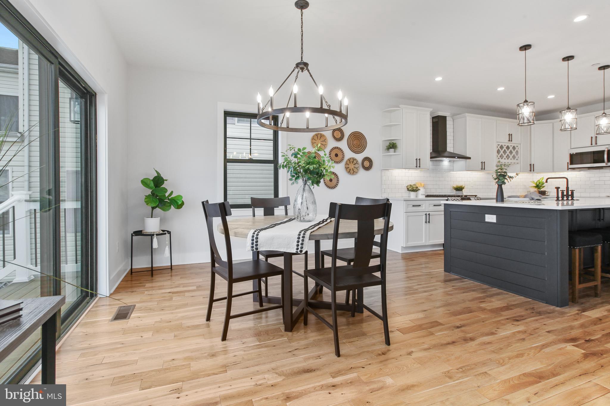 SENECA PARK - Residential