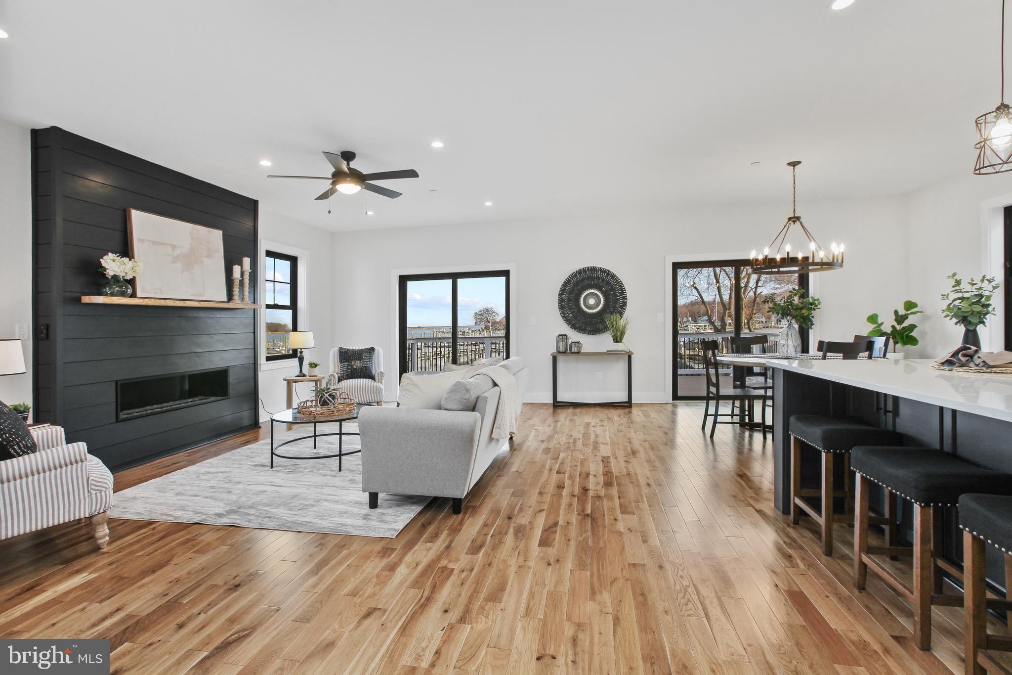 SENECA PARK - Residential