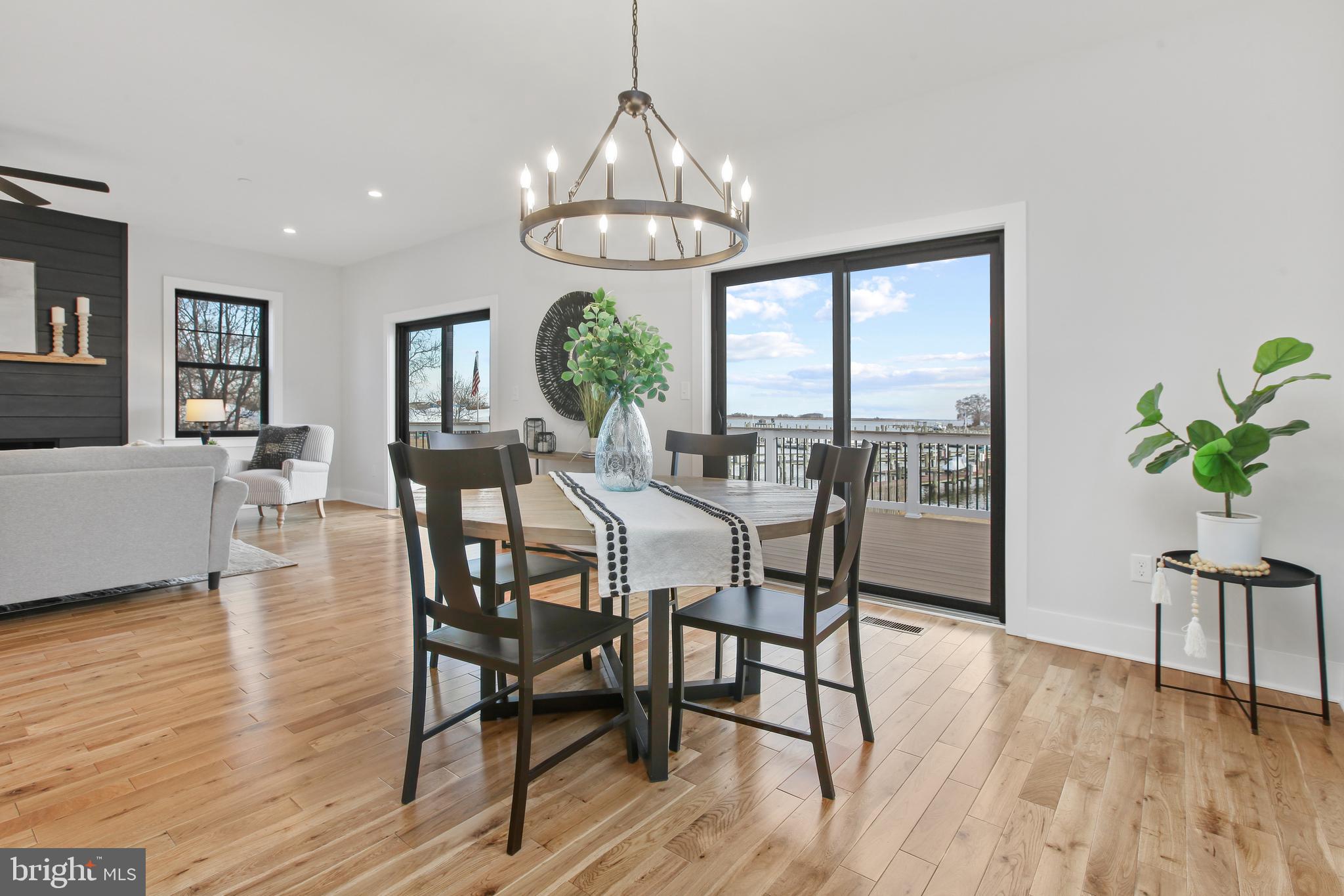 SENECA PARK - Residential