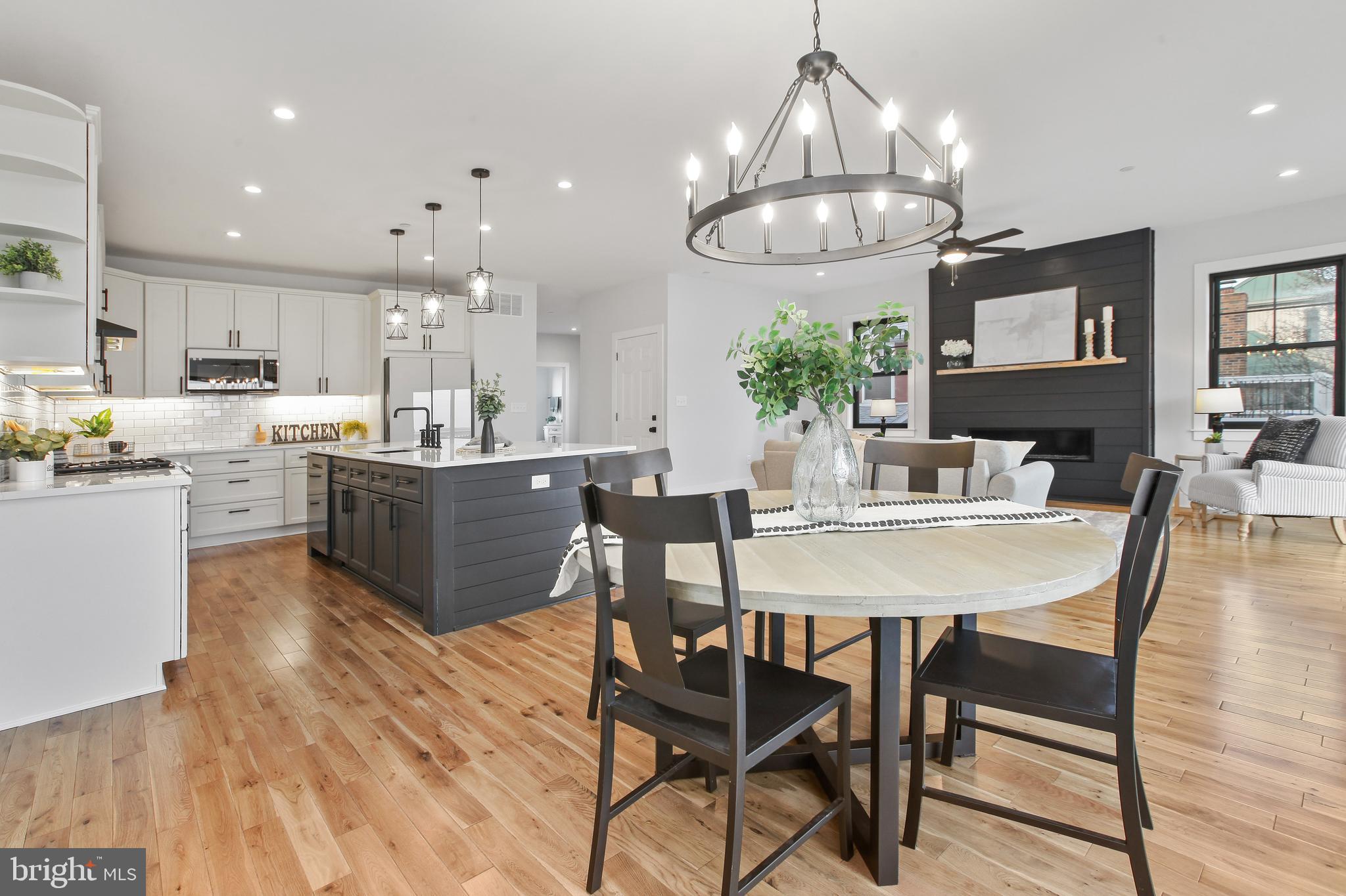 SENECA PARK - Residential