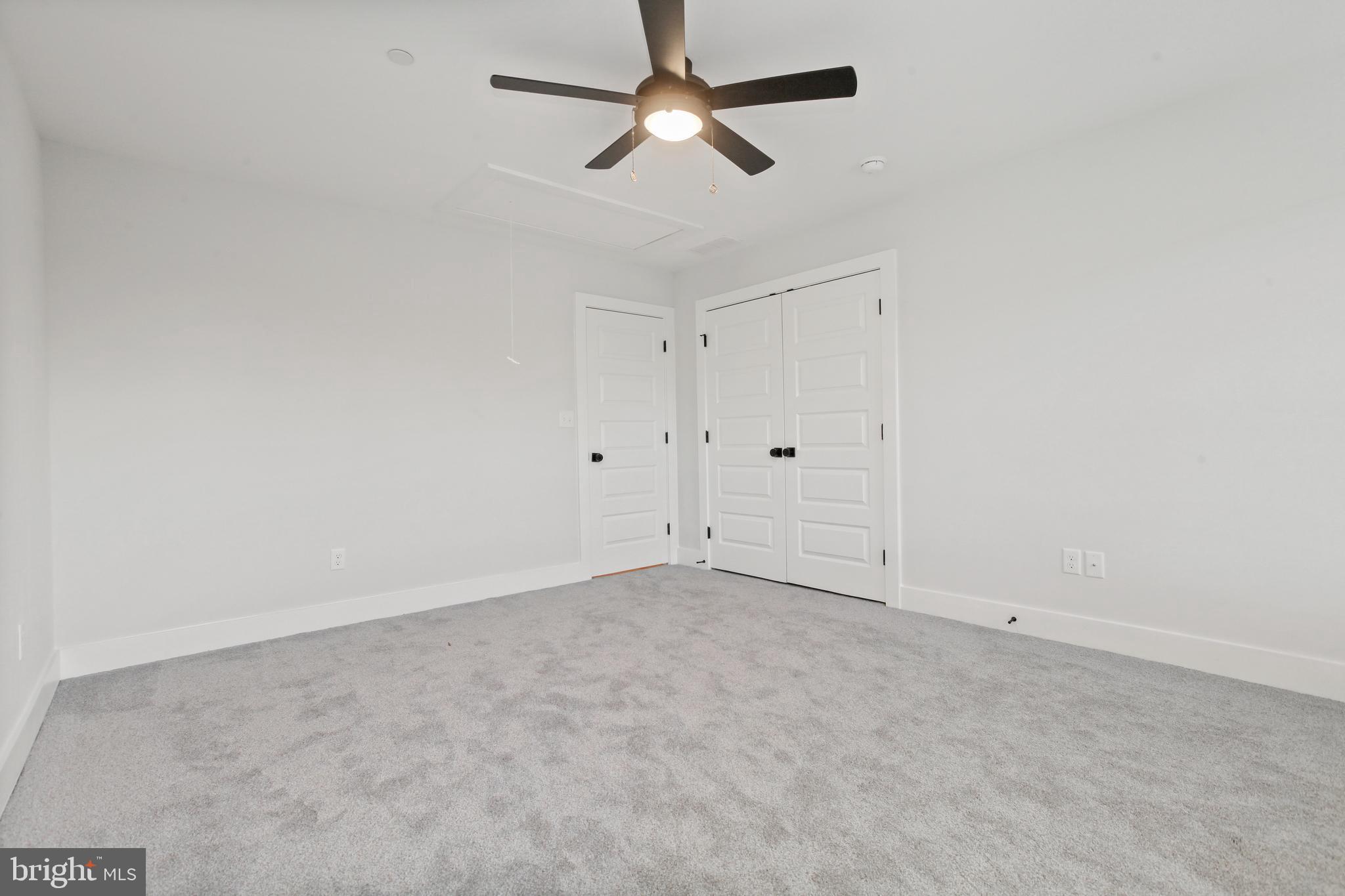SENECA PARK - Residential