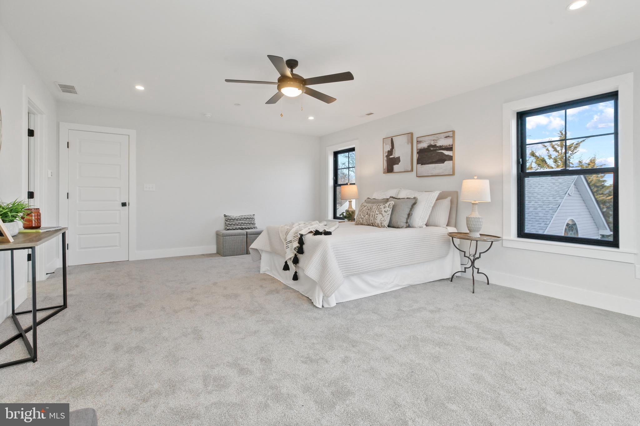 SENECA PARK - Residential