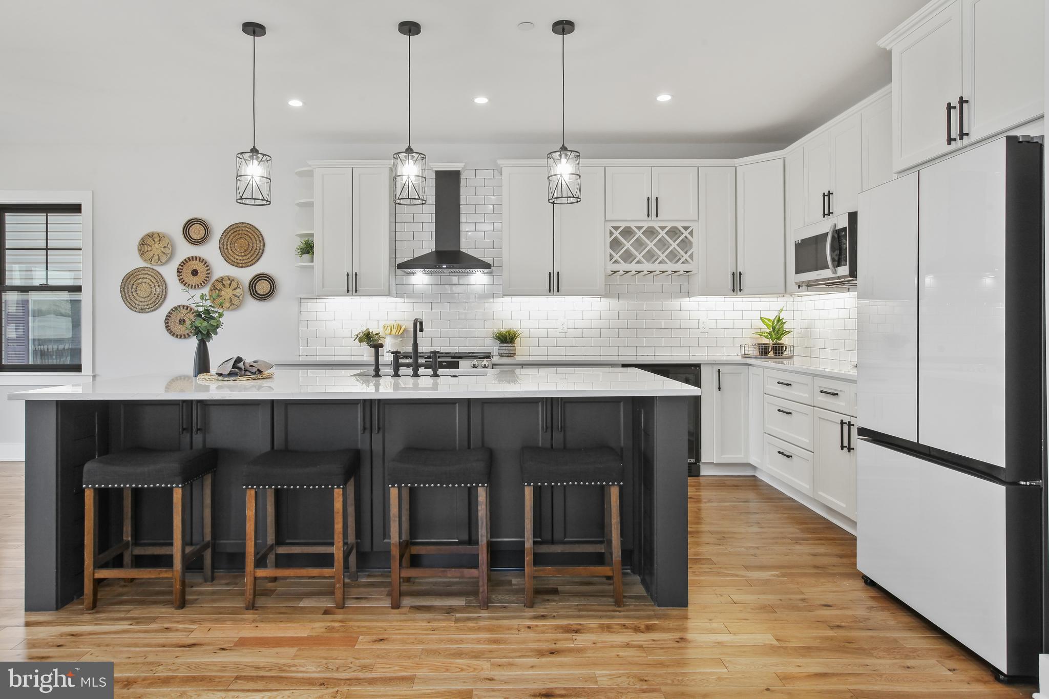 SENECA PARK - Residential