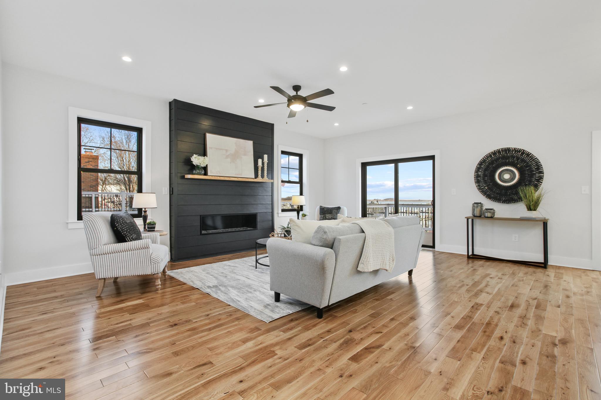 SENECA PARK - Residential