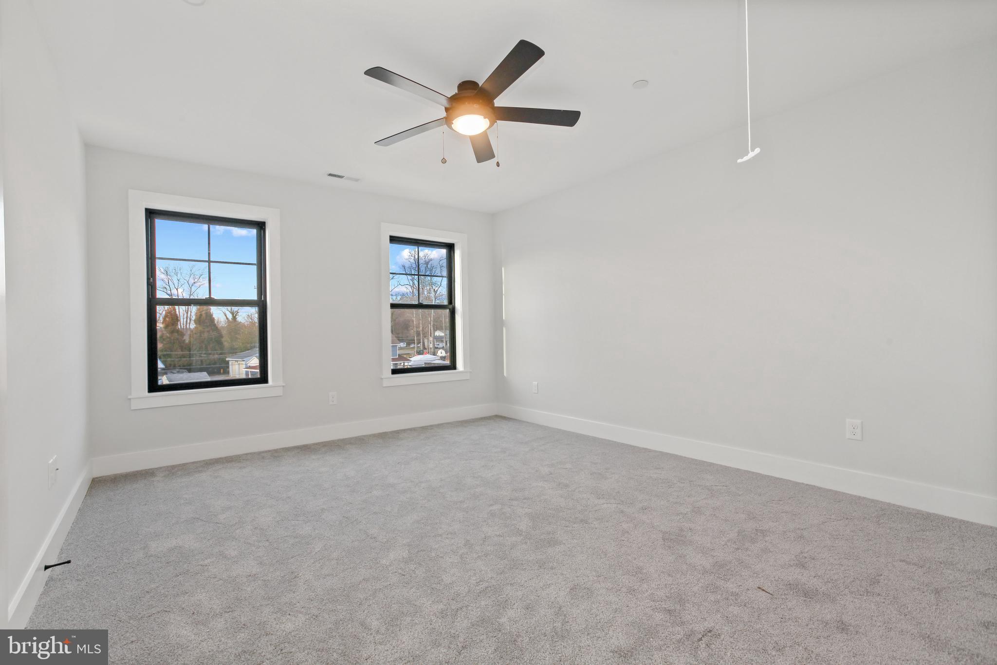 SENECA PARK - Residential