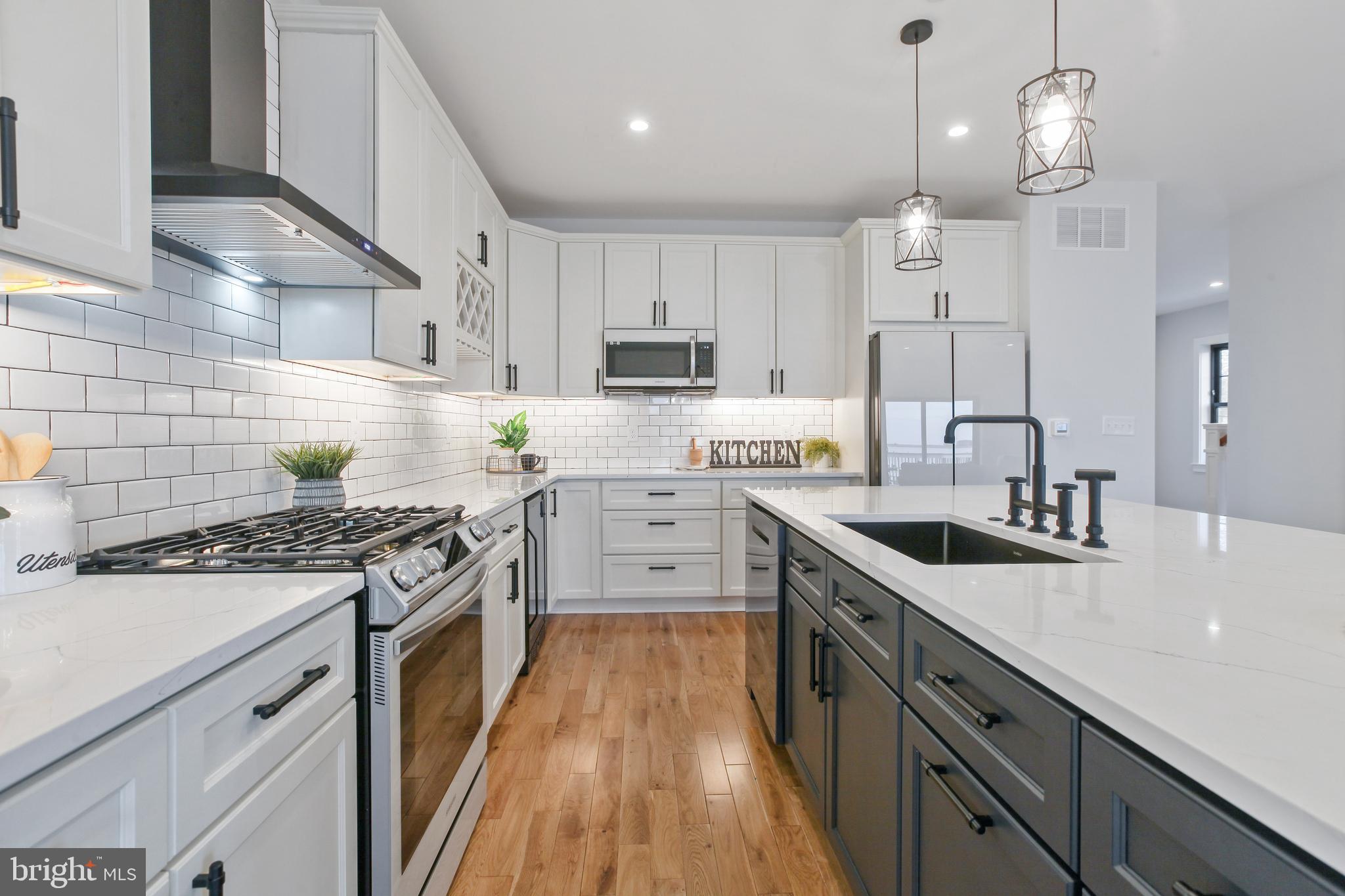 SENECA PARK - Residential