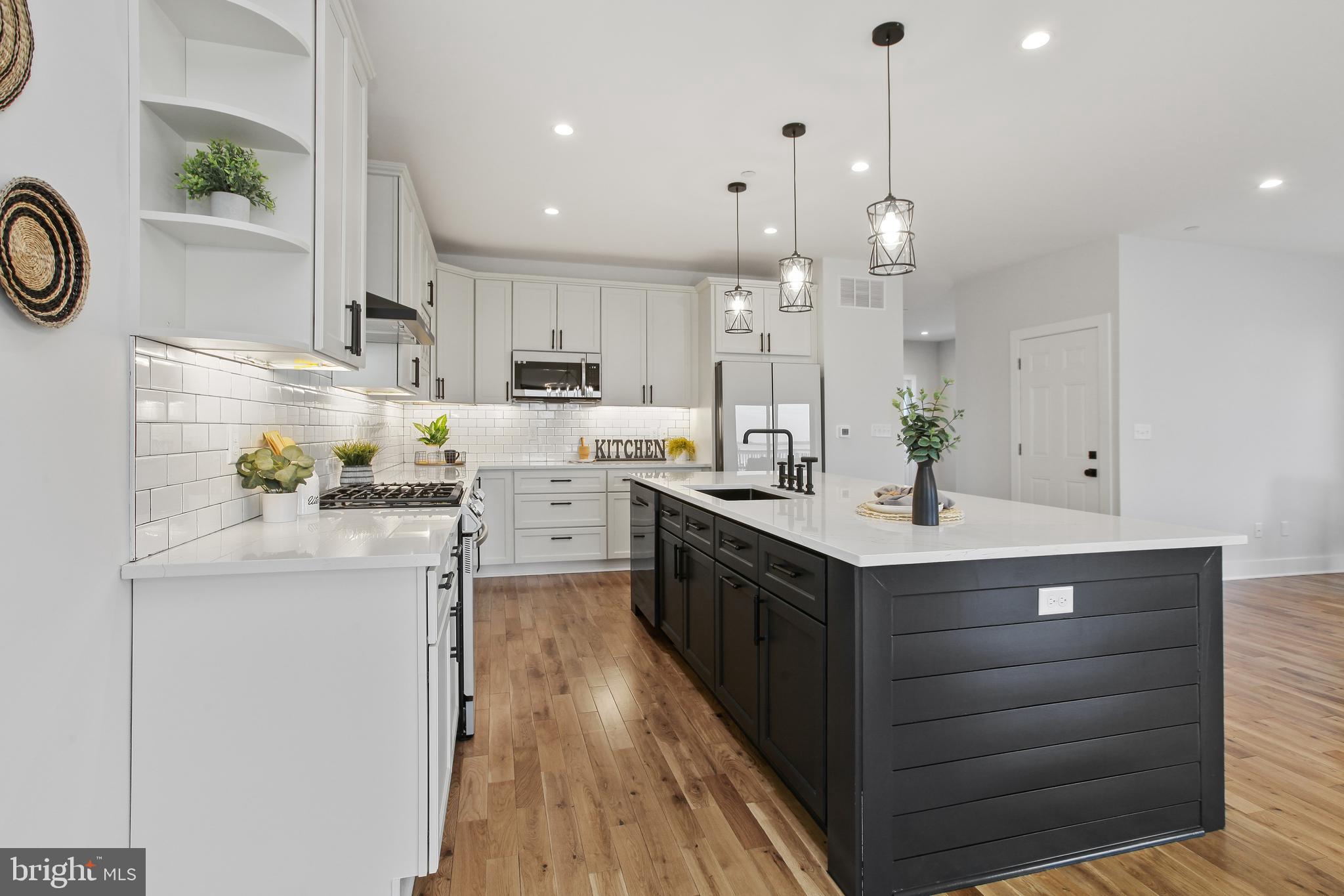 SENECA PARK - Residential