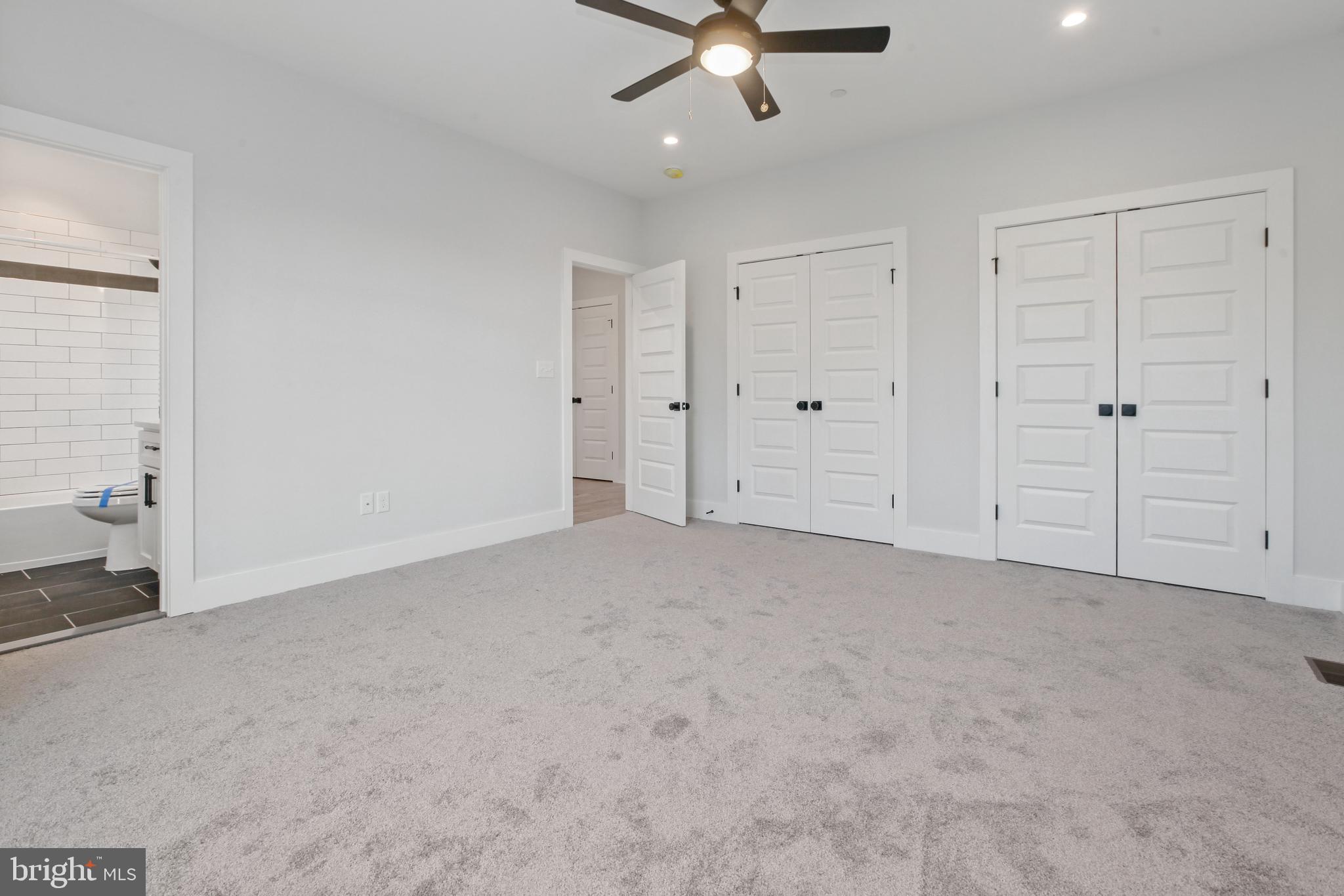 SENECA PARK - Residential