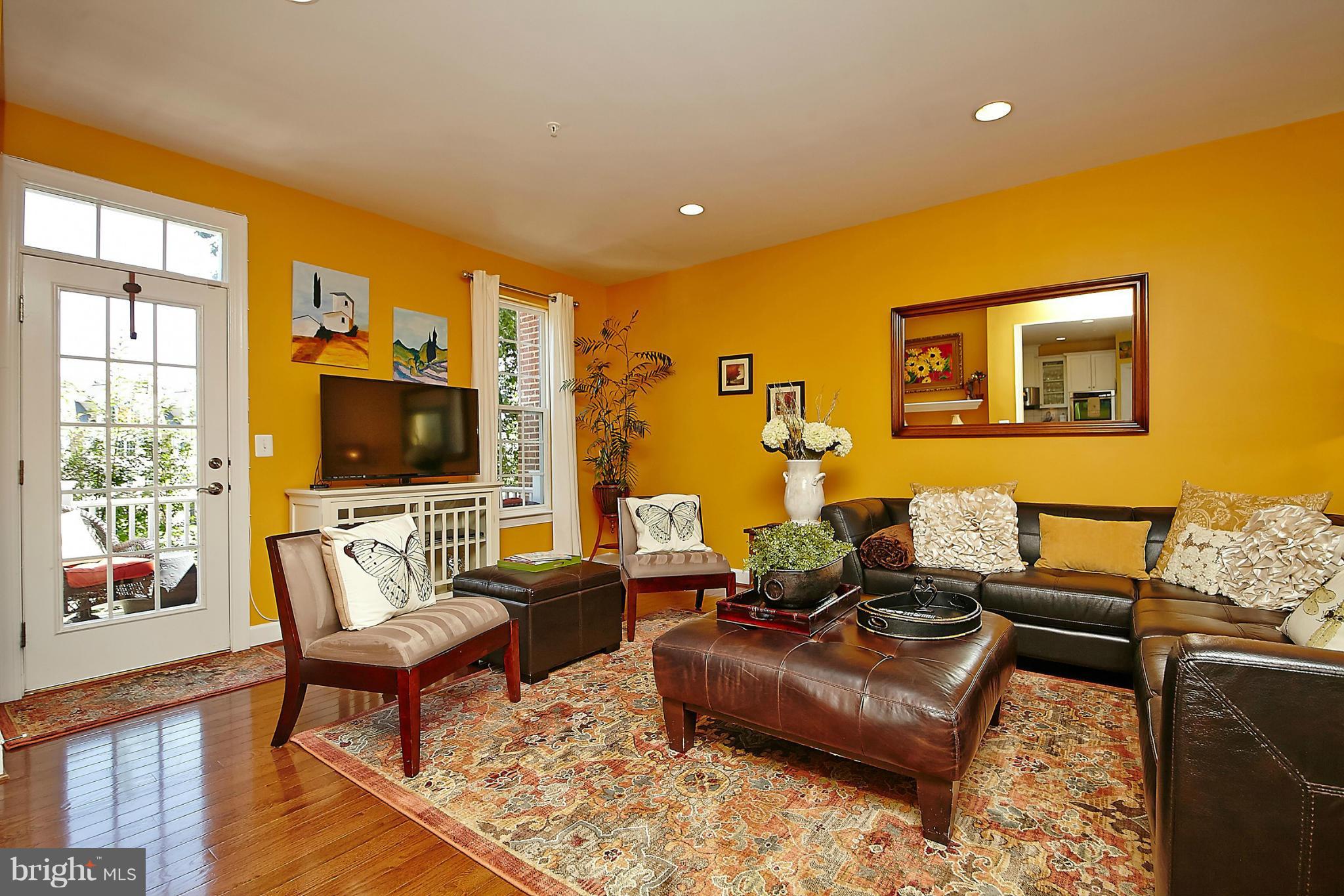 JAGUAR/YORKTOWN - Residential