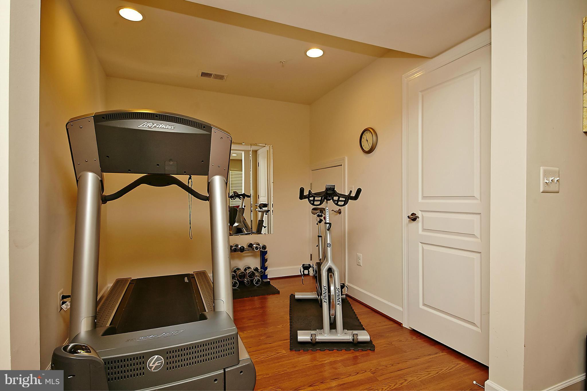 JAGUAR/YORKTOWN - Residential