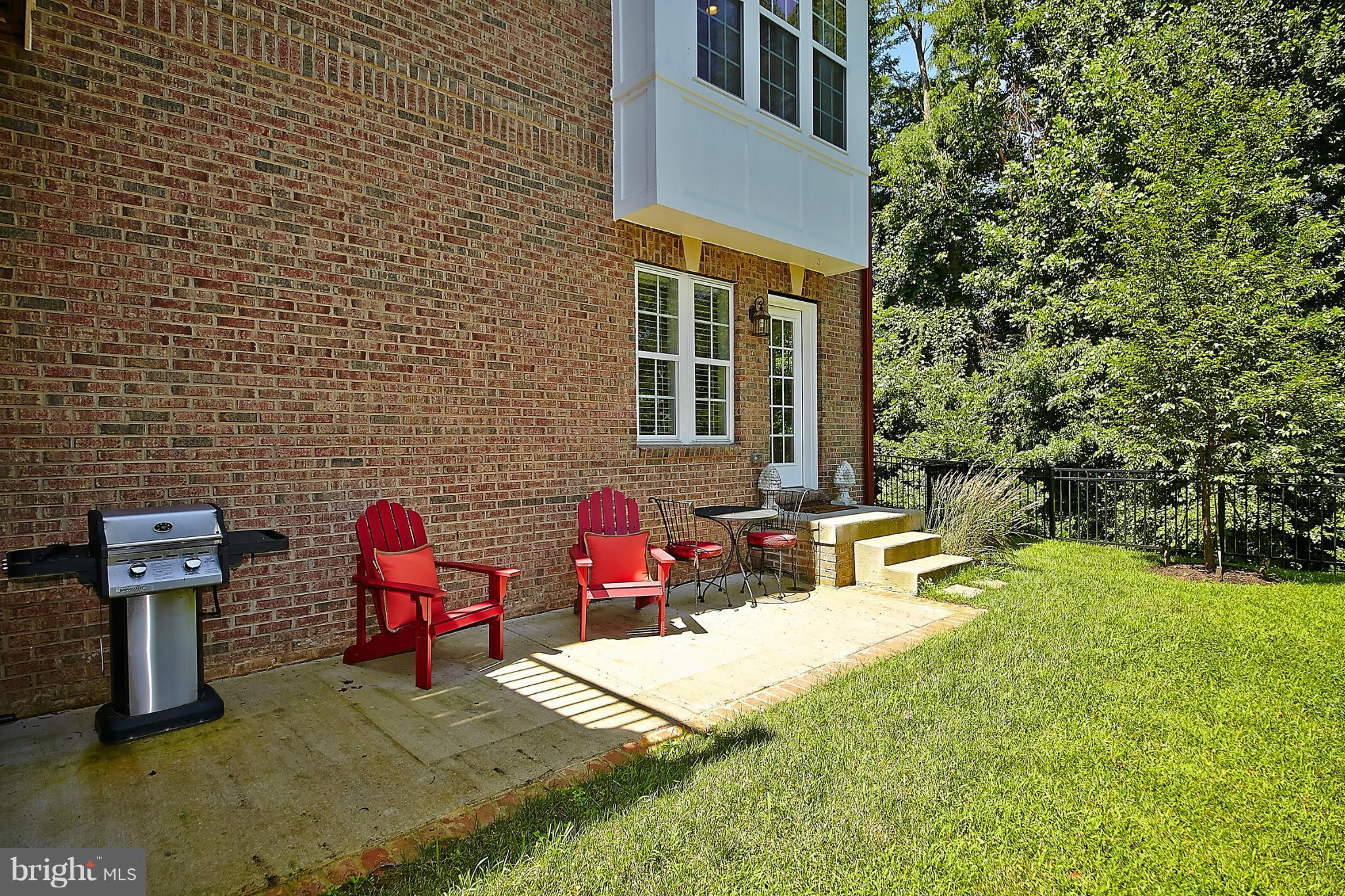 JAGUAR/YORKTOWN - Residential