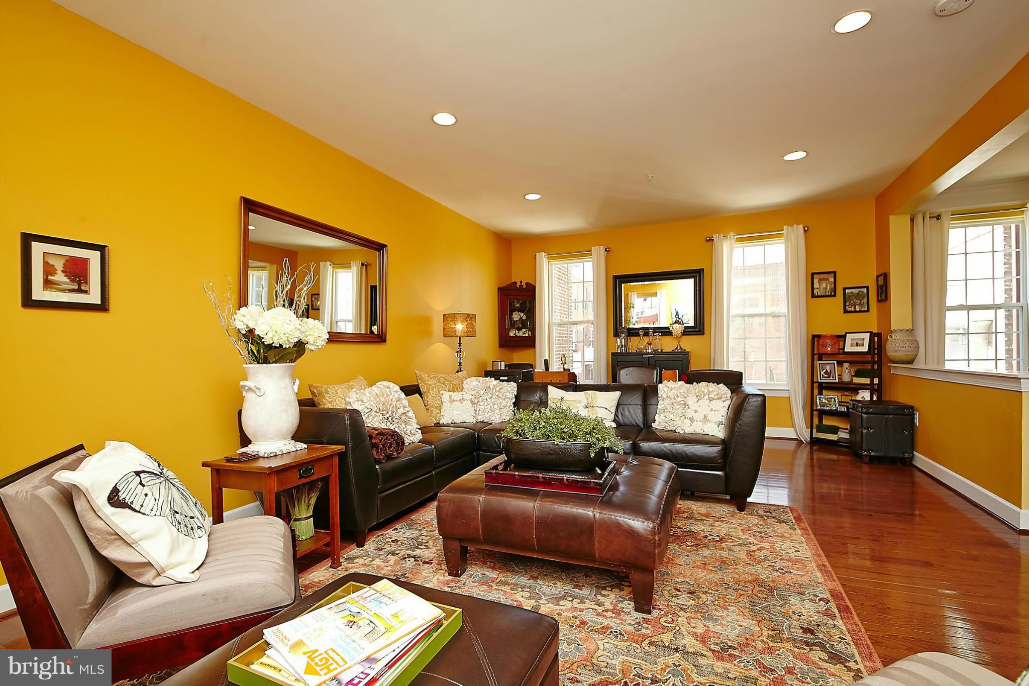 JAGUAR/YORKTOWN - Residential