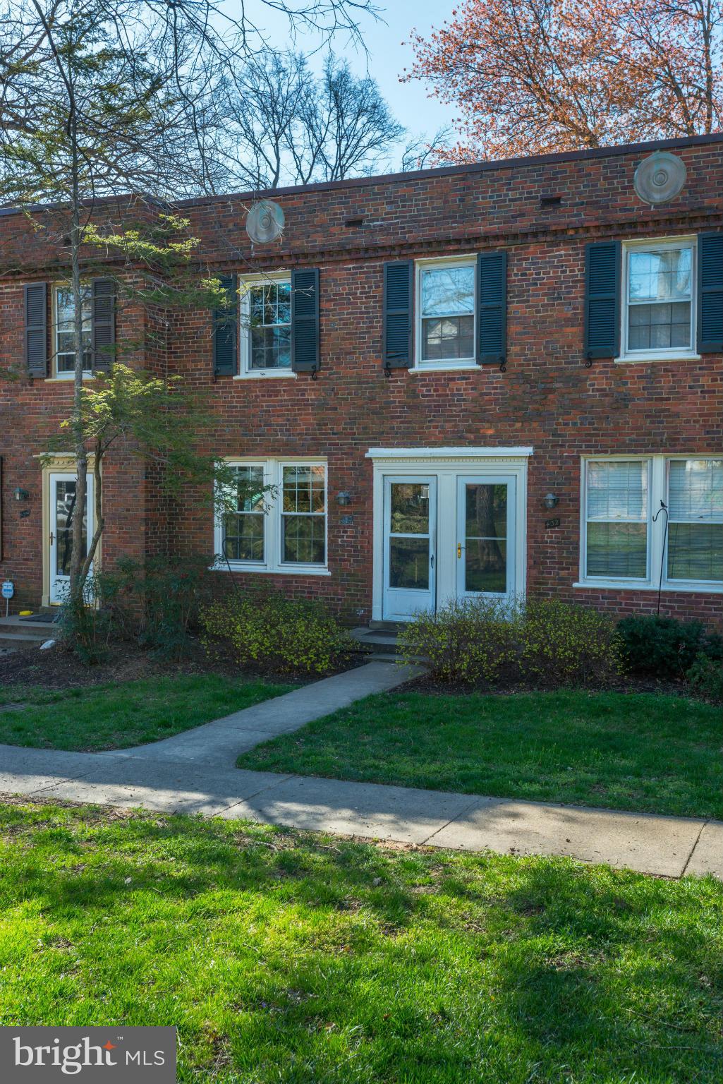 ARLINGTON VILLAGE - Residential