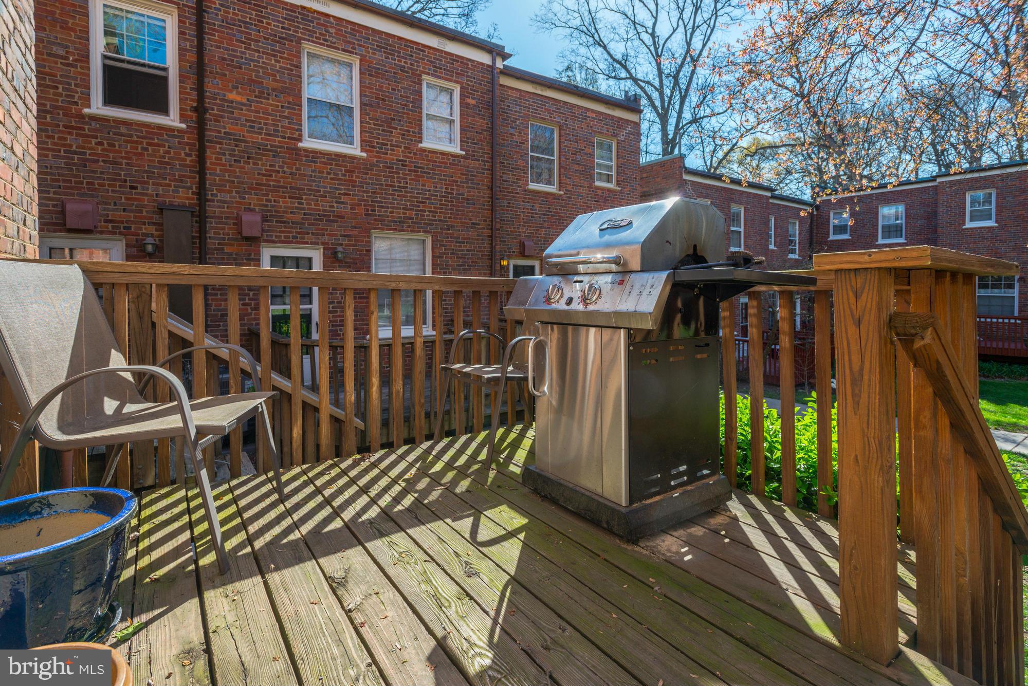 ARLINGTON VILLAGE - Residential