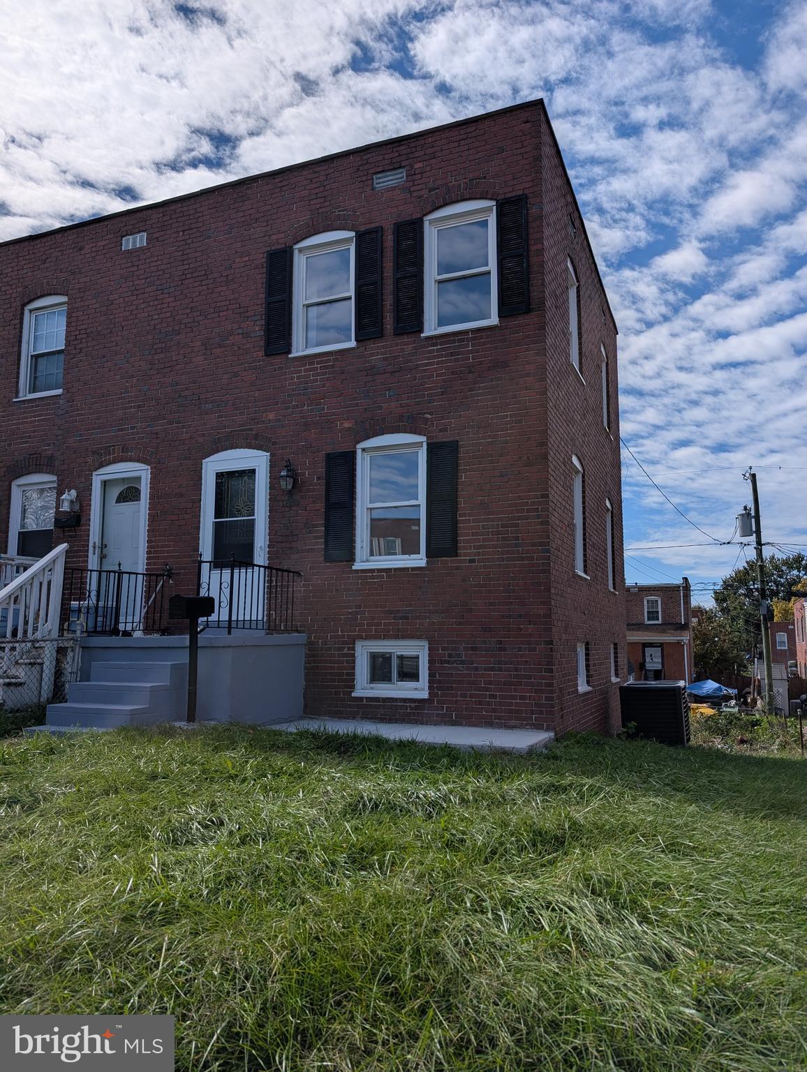 ARUNDEL VILLAGE - Residential