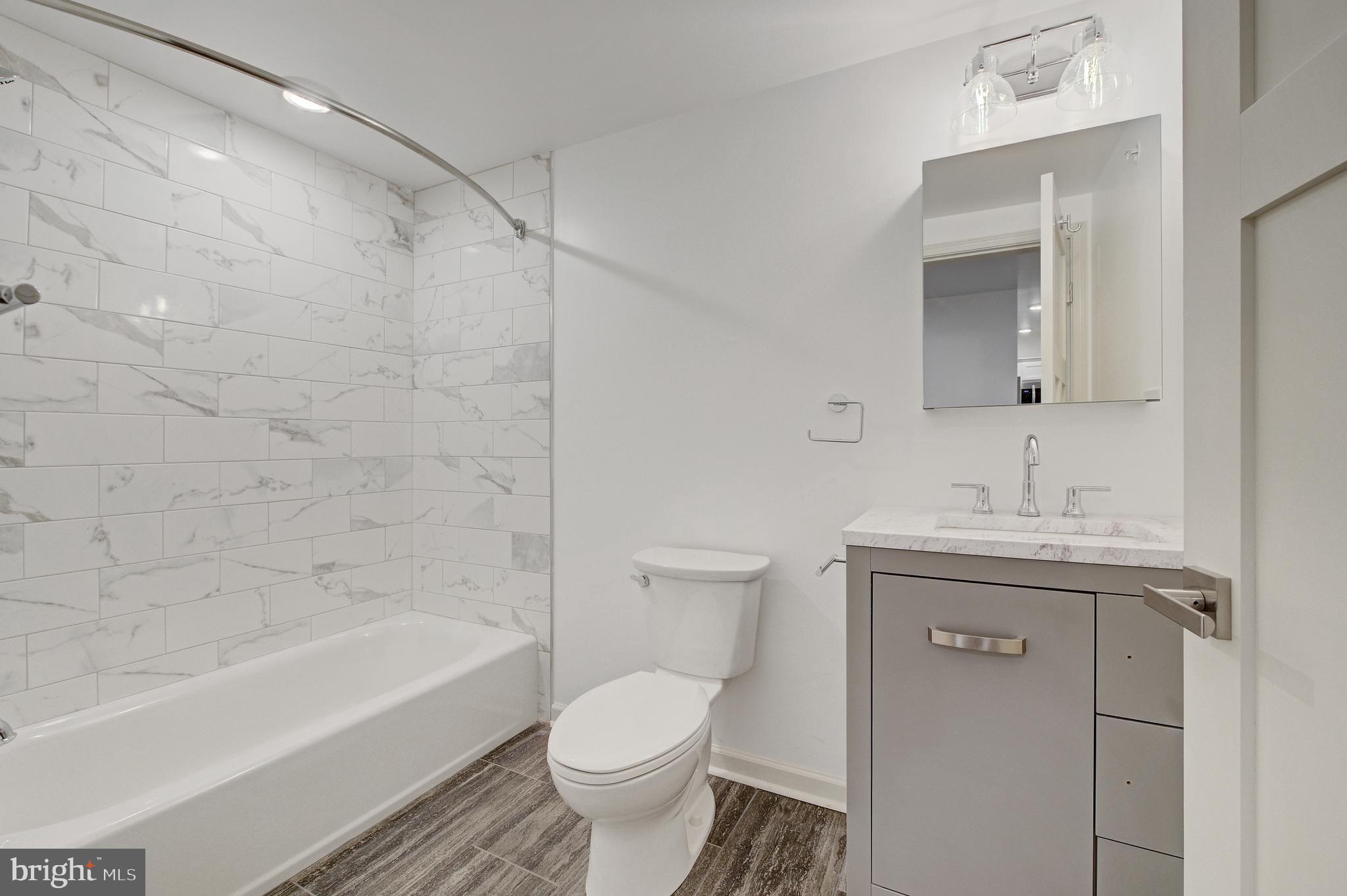 ROXBOROUGH - Residential Lease