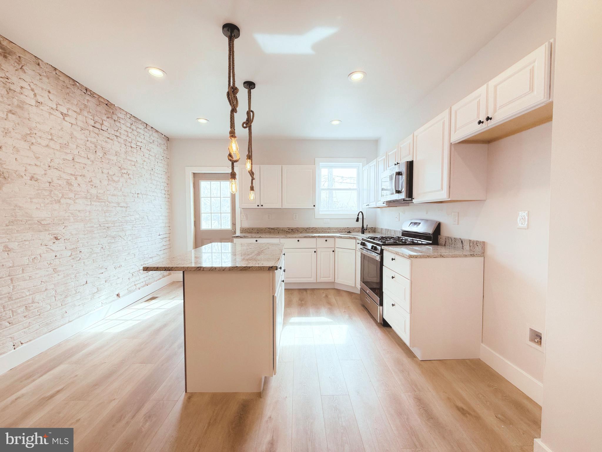 CARROLL-SOUTH HILTON - Residential