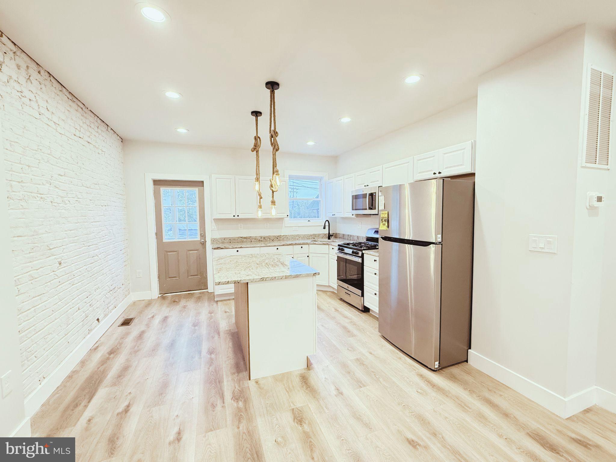 CARROLL-SOUTH HILTON - Residential