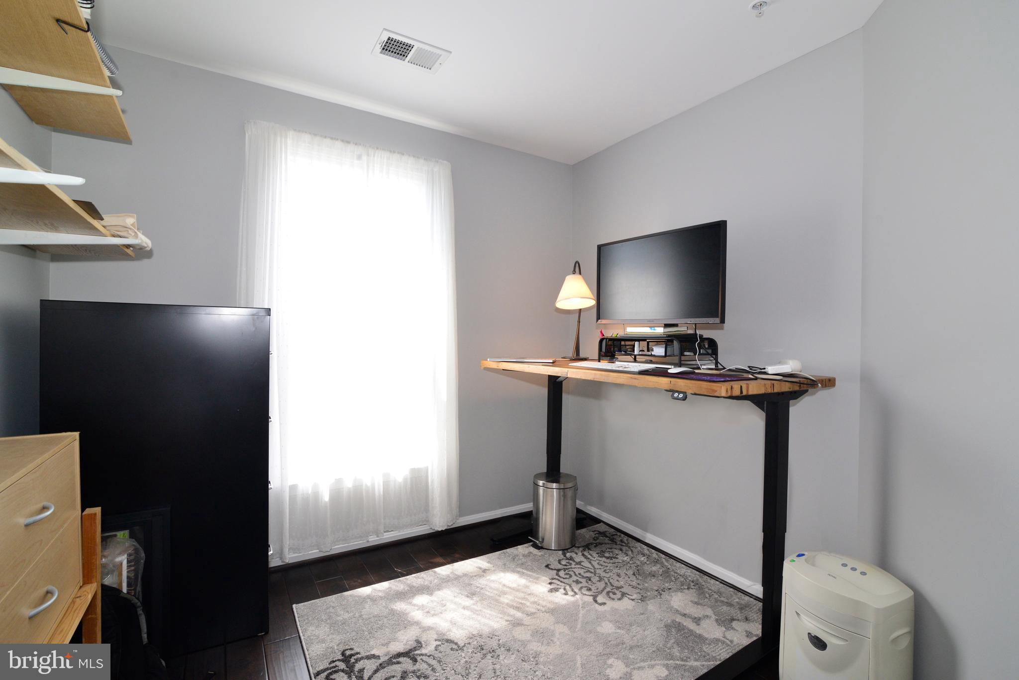 ASHBURN VILLAGE - Residential Lease