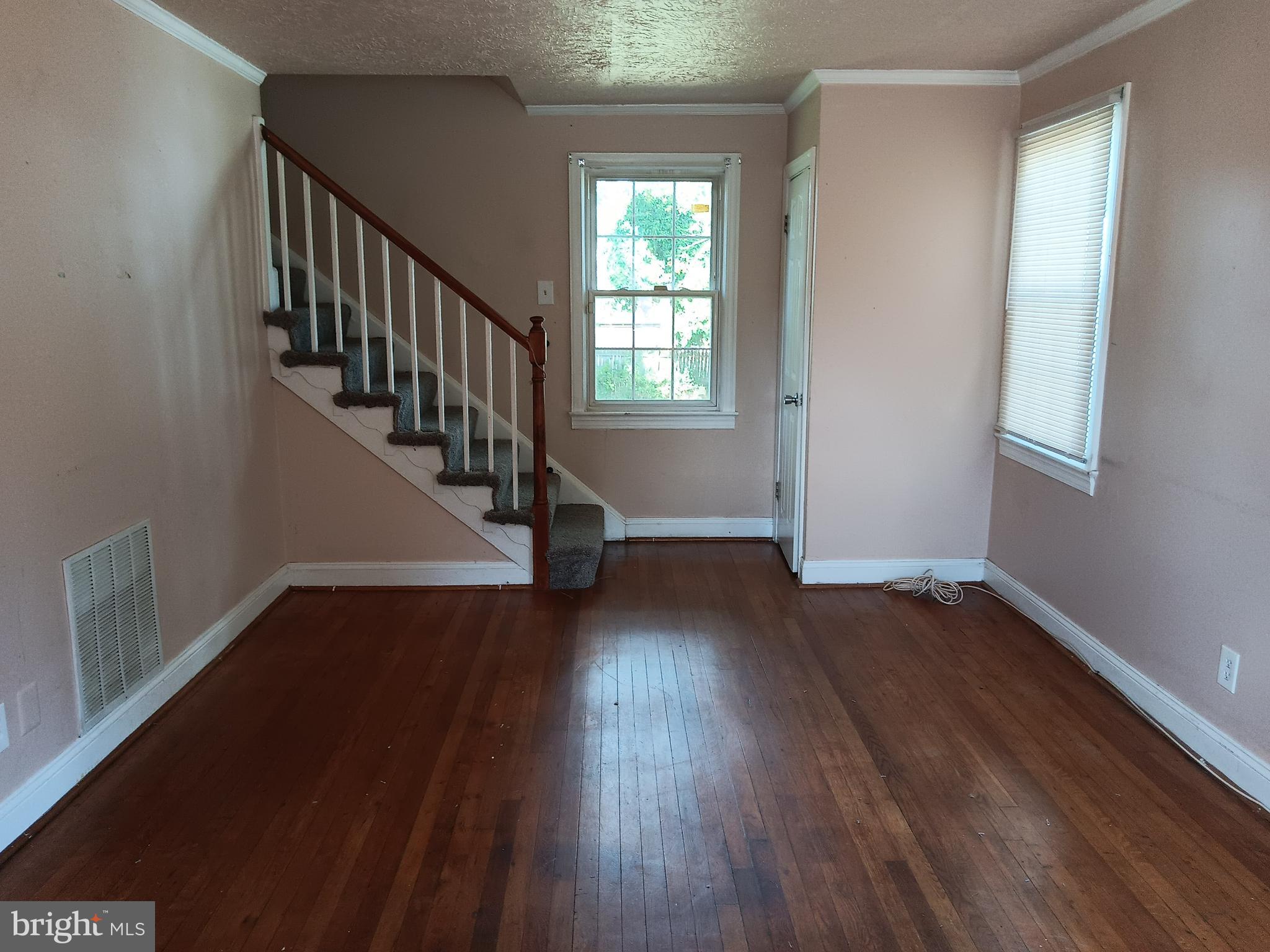 LANDOVER HILLS - Residential