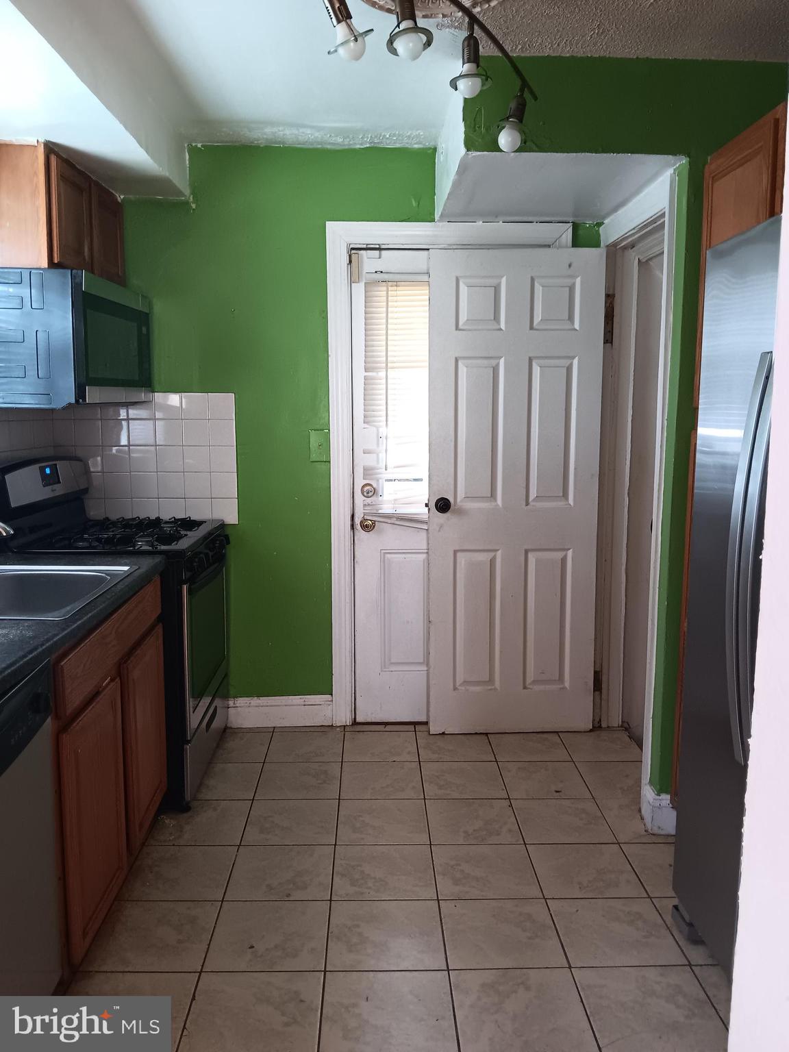 LANDOVER HILLS - Residential