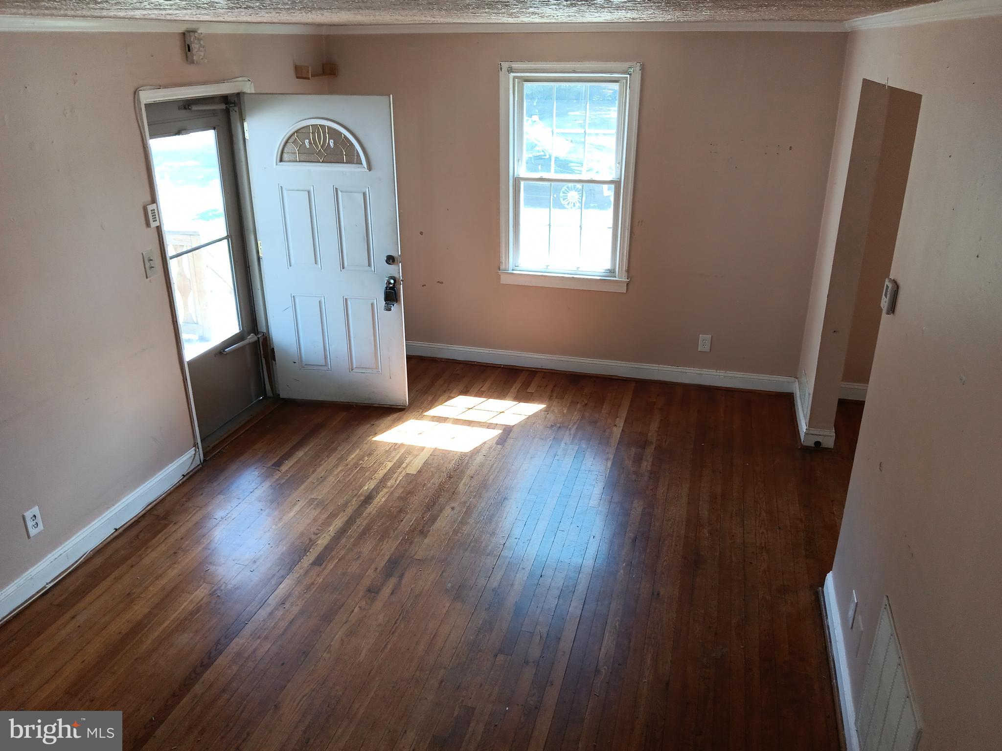 LANDOVER HILLS - Residential