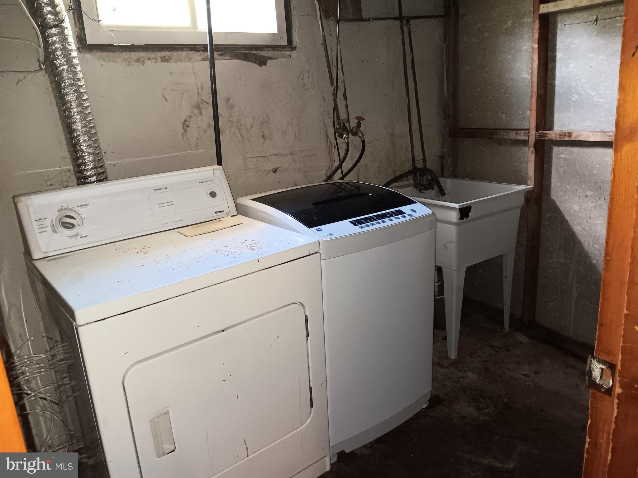 LANDOVER HILLS - Residential