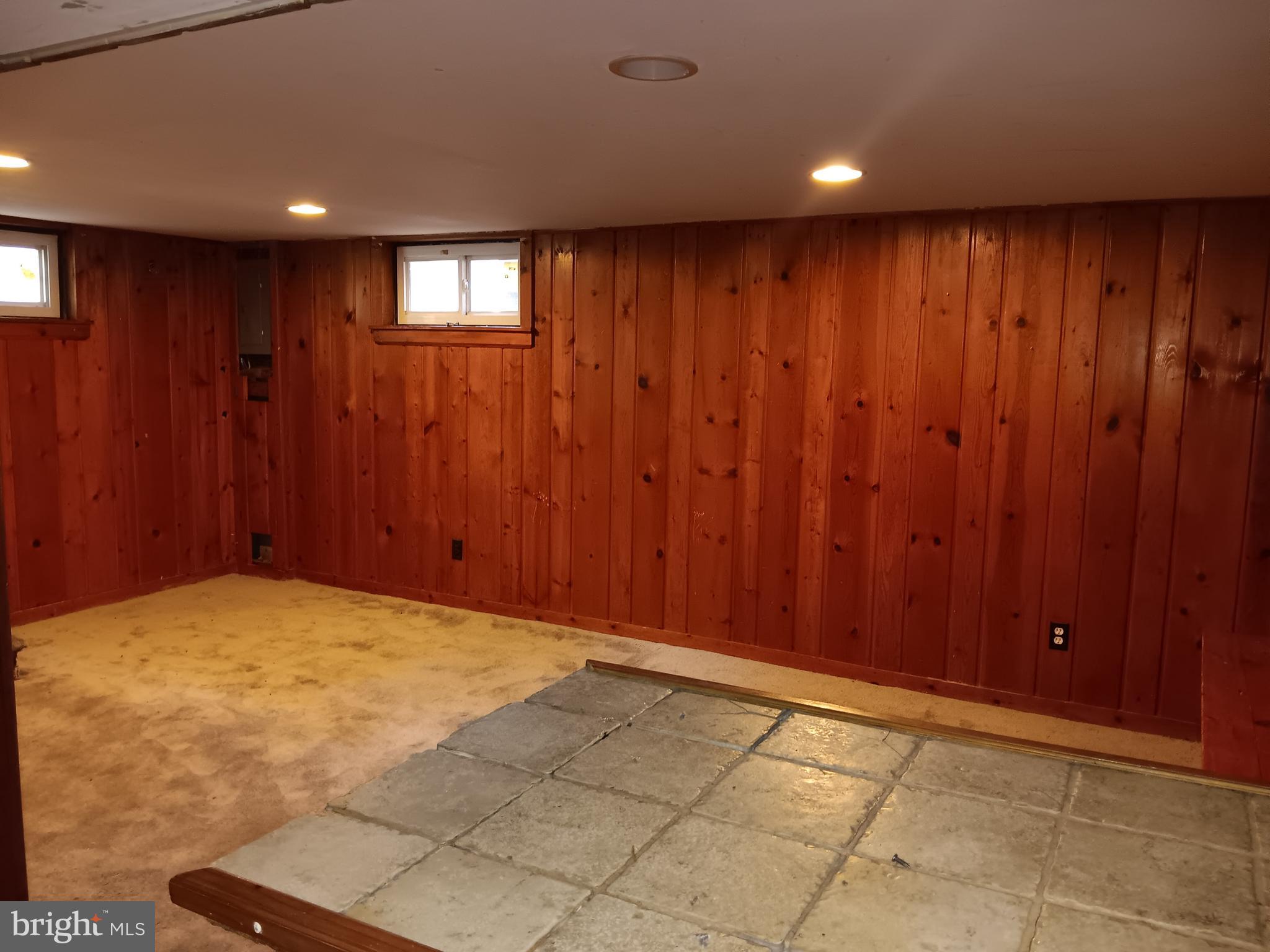 LANDOVER HILLS - Residential