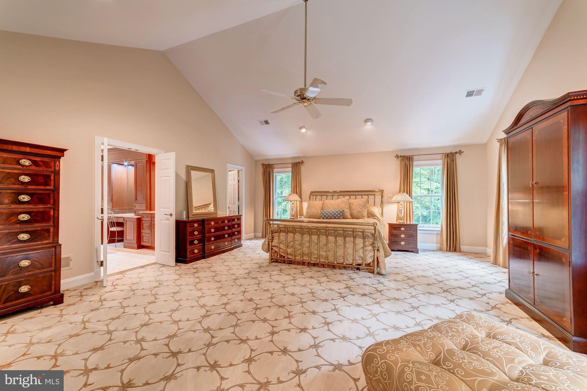 WOLF RUN - Residential