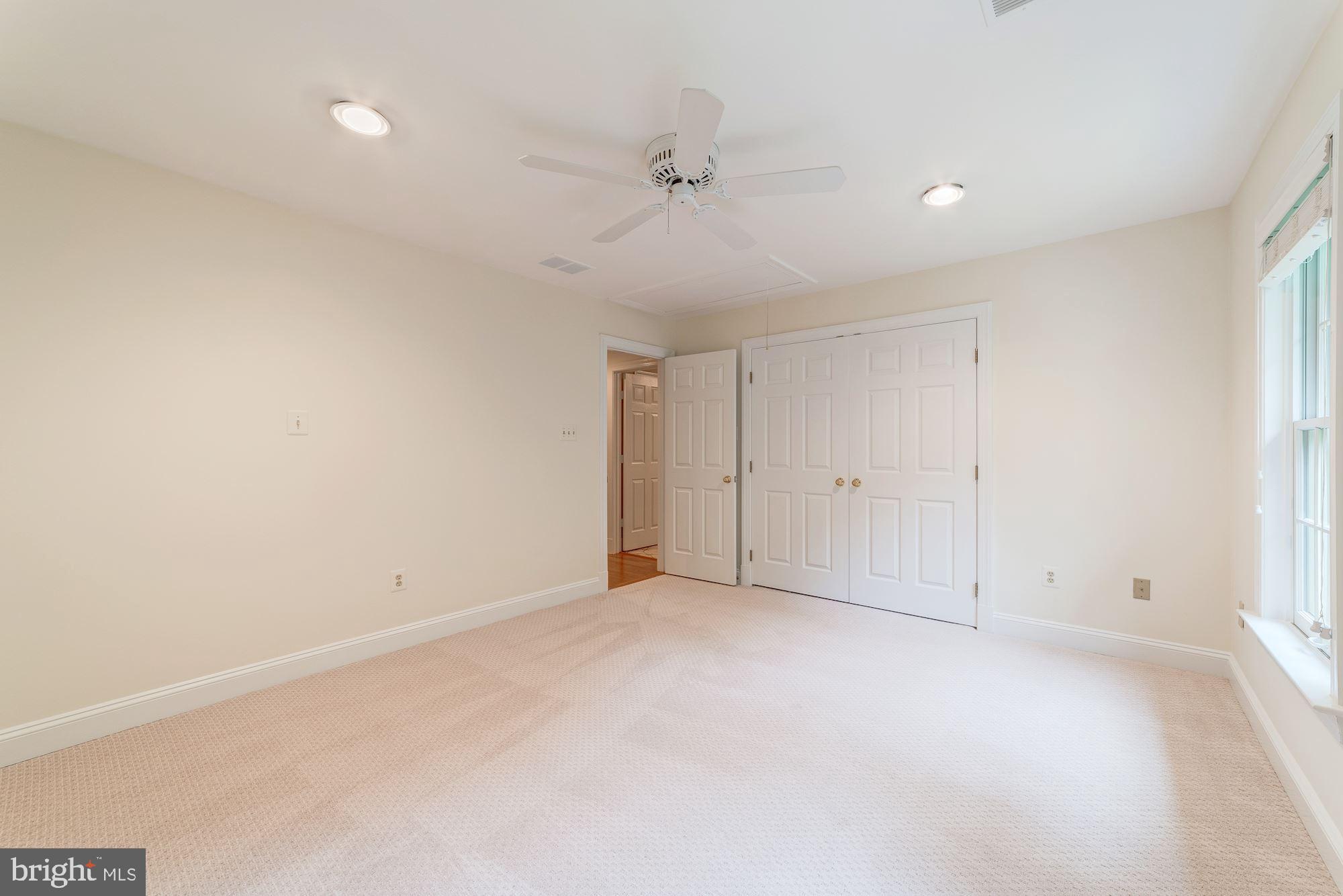 WOLF RUN - Residential