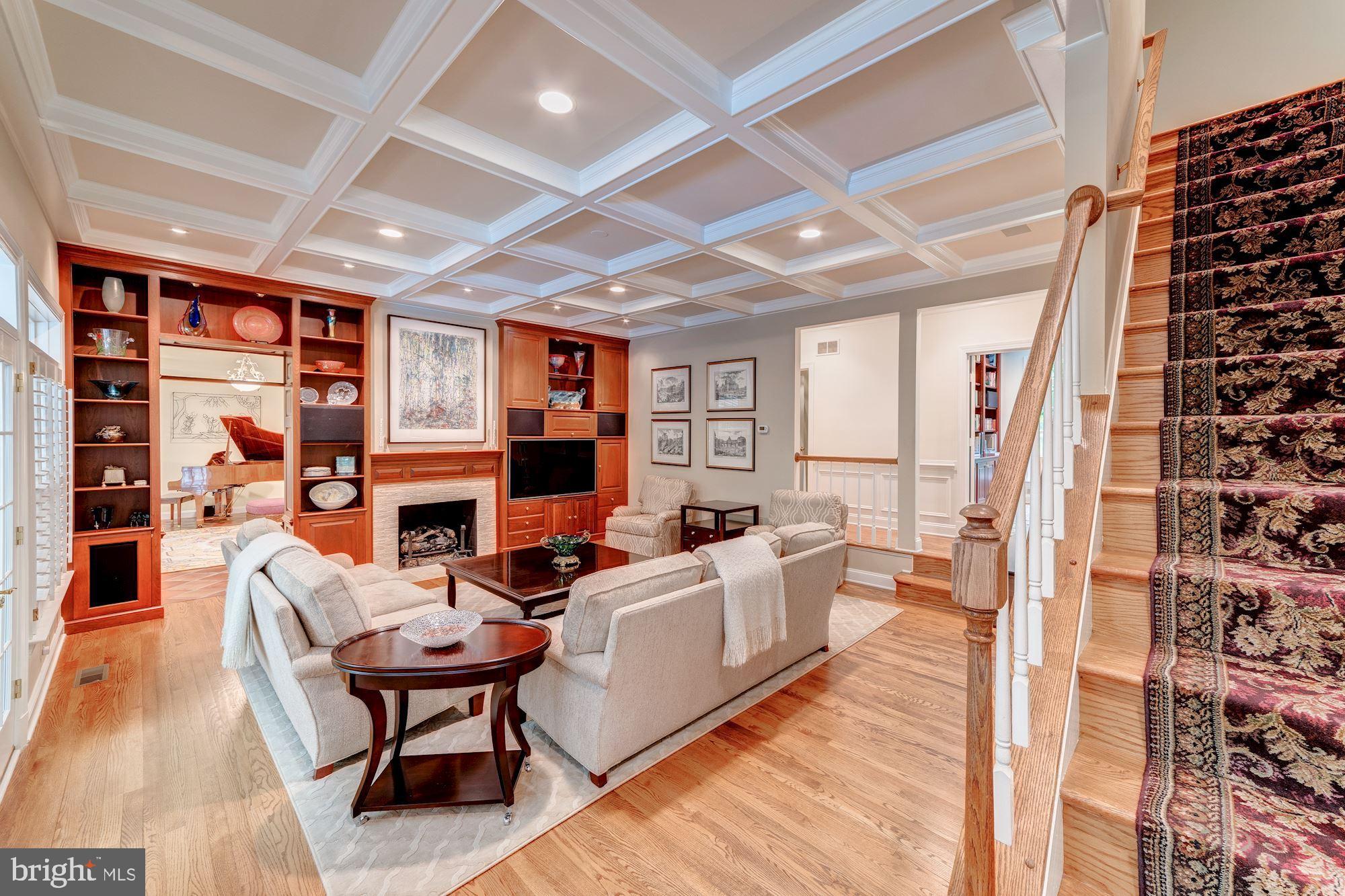 WOLF RUN - Residential