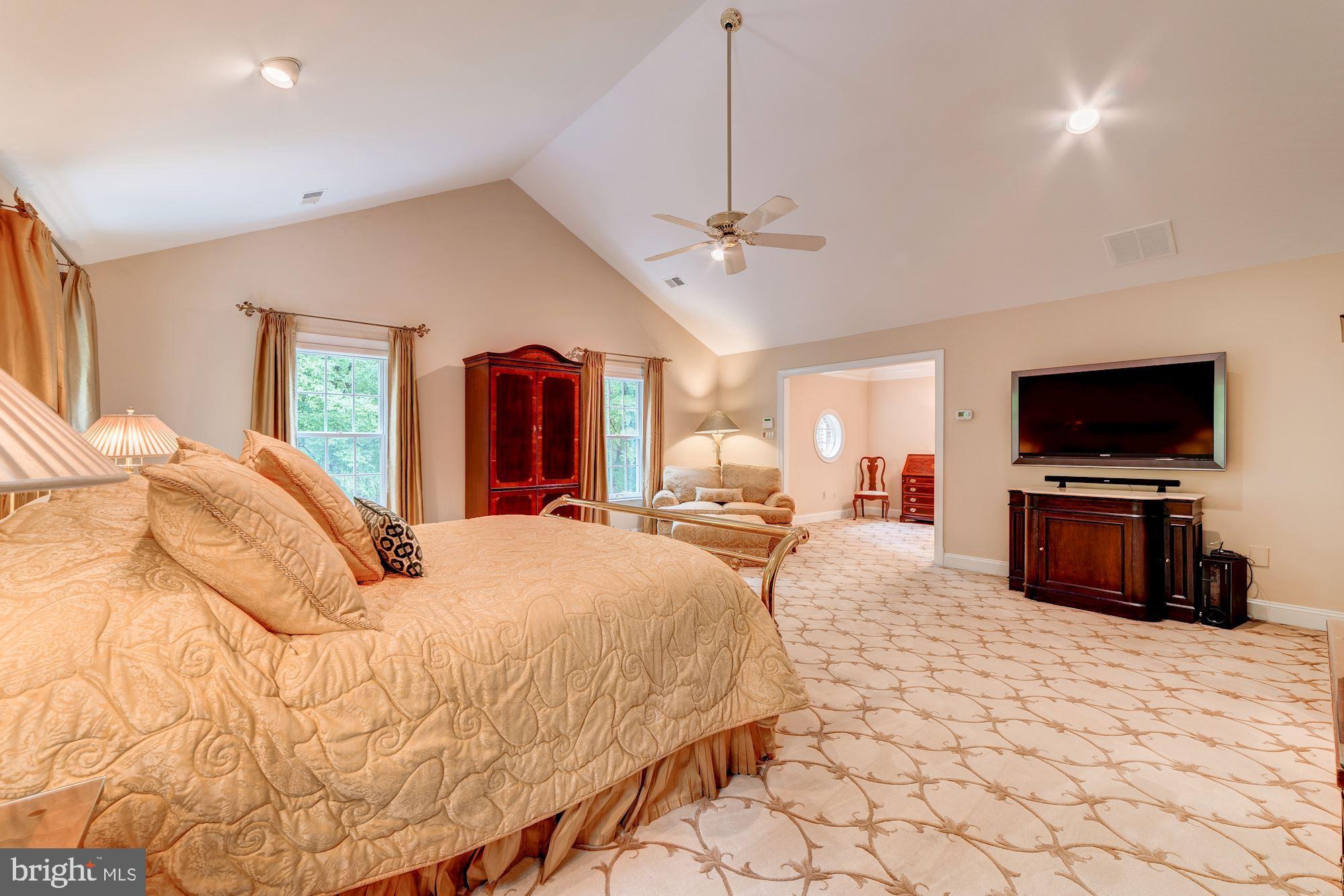 WOLF RUN - Residential