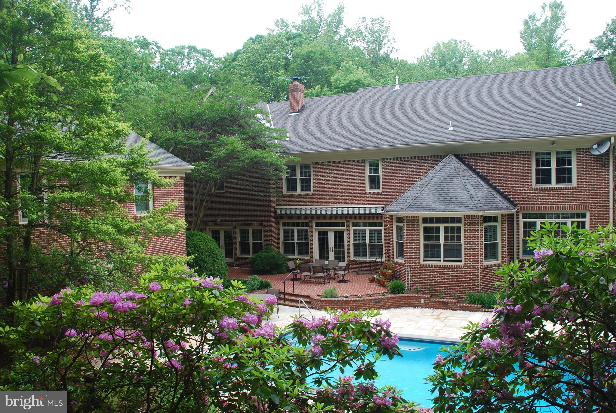 WOLF RUN - Residential