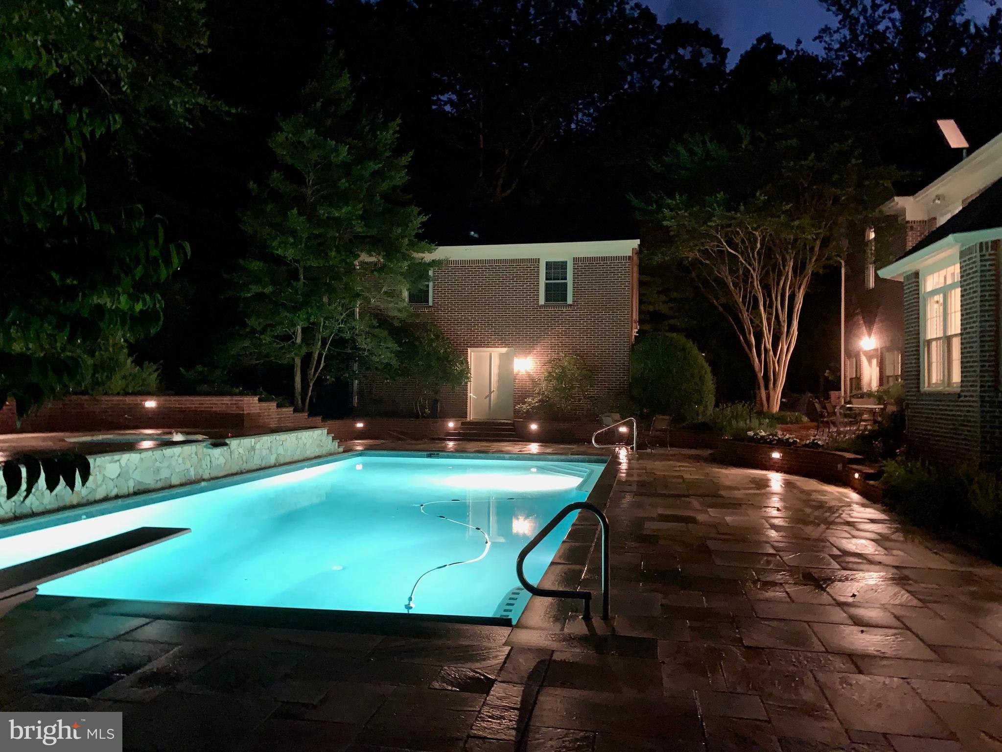 WOLF RUN - Residential