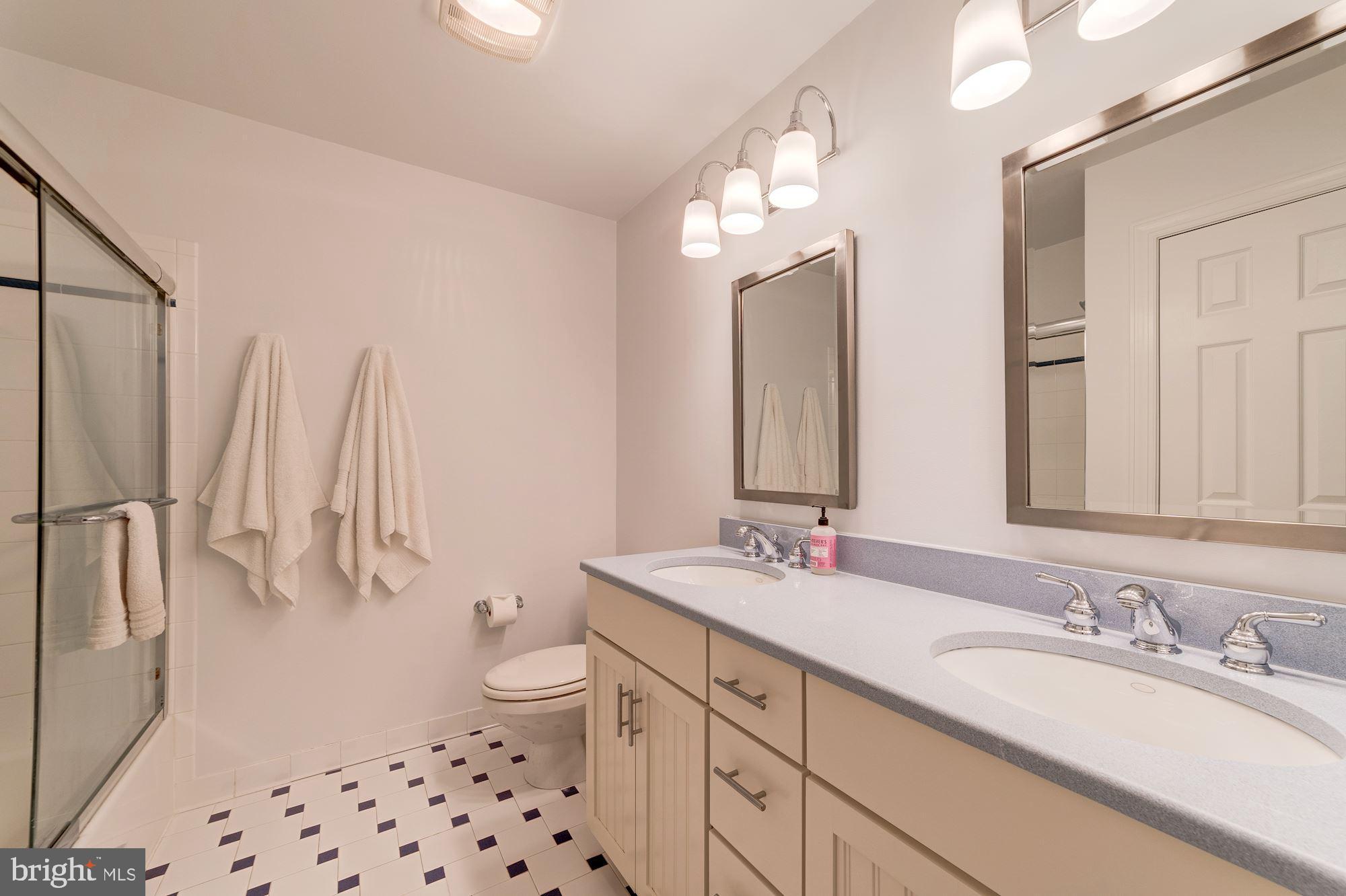 WOLF RUN - Residential