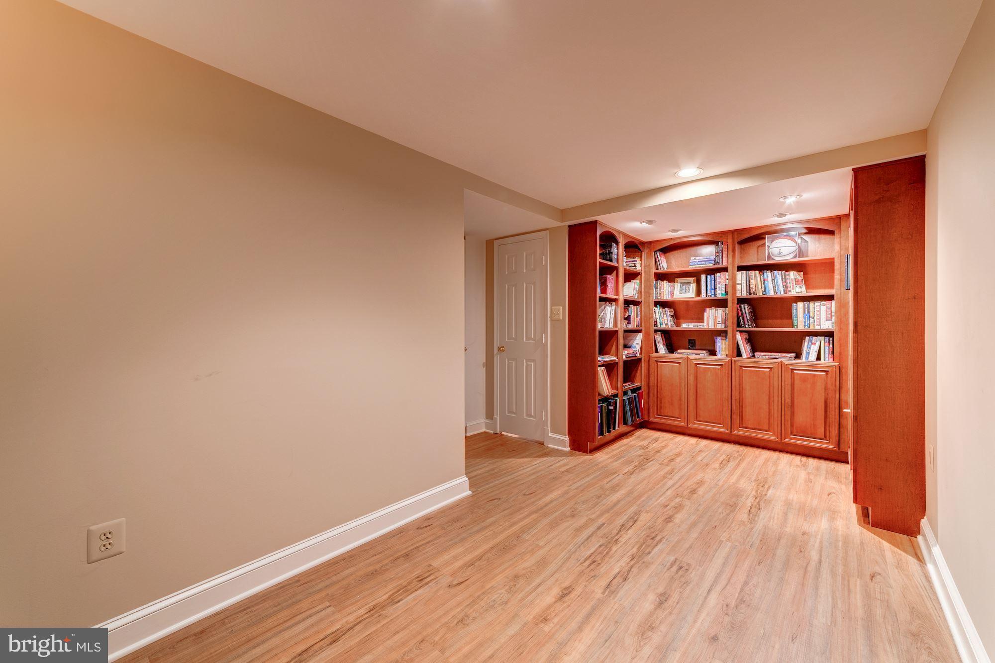 WOLF RUN - Residential