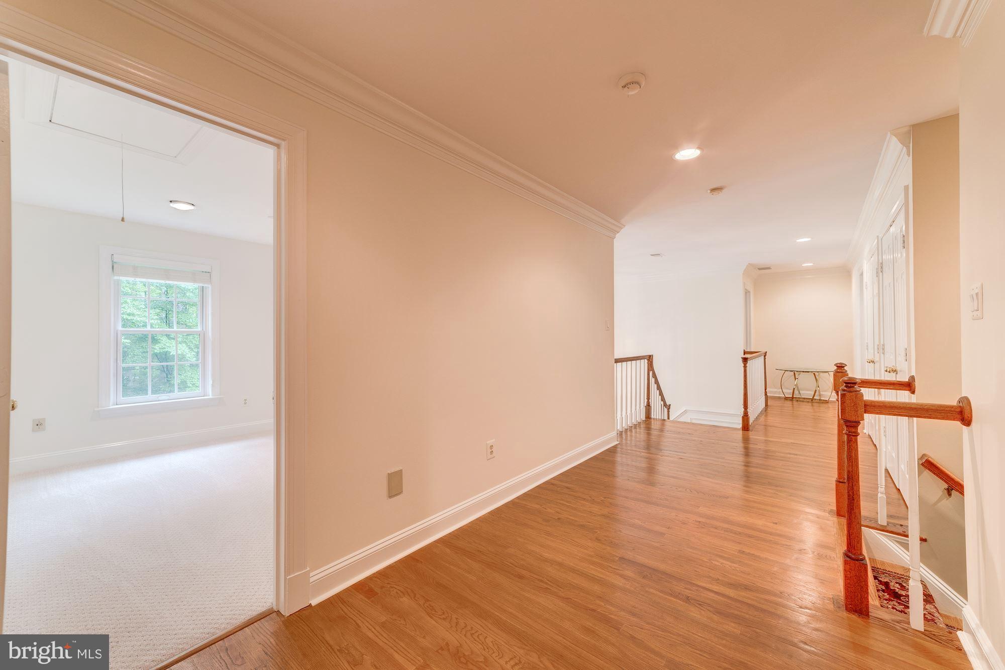 WOLF RUN - Residential