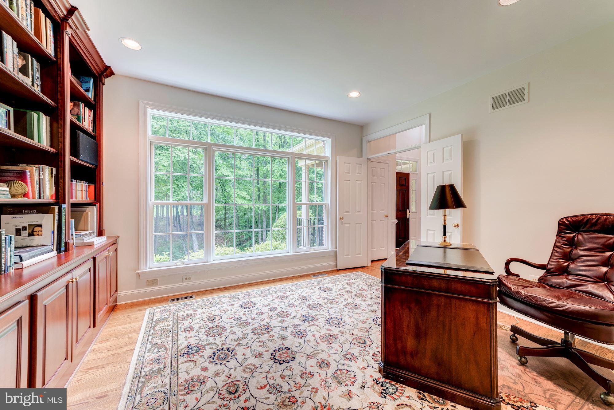 WOLF RUN - Residential