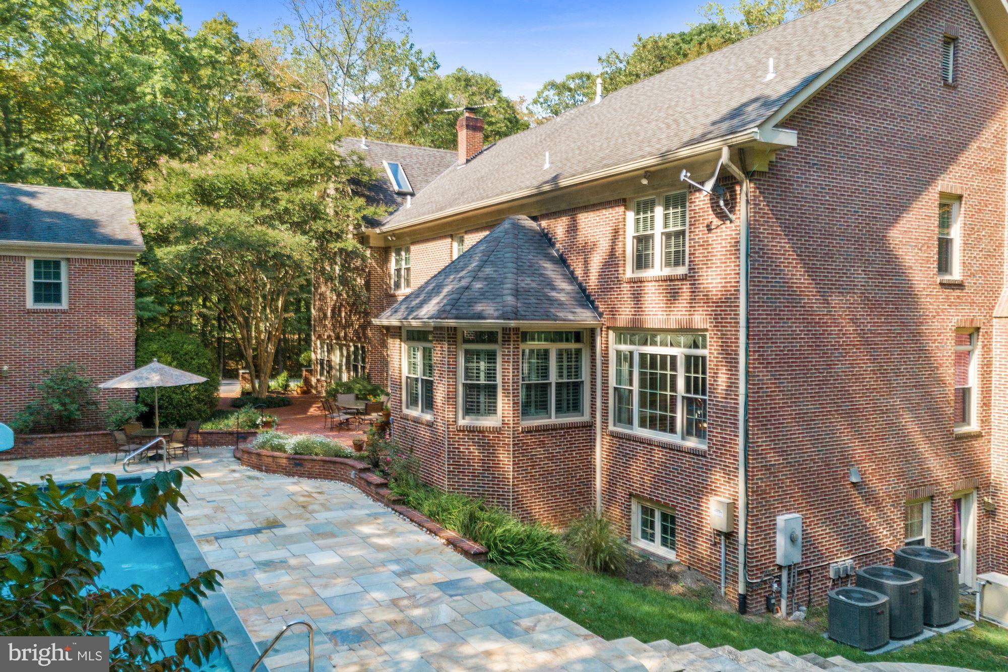 WOLF RUN - Residential