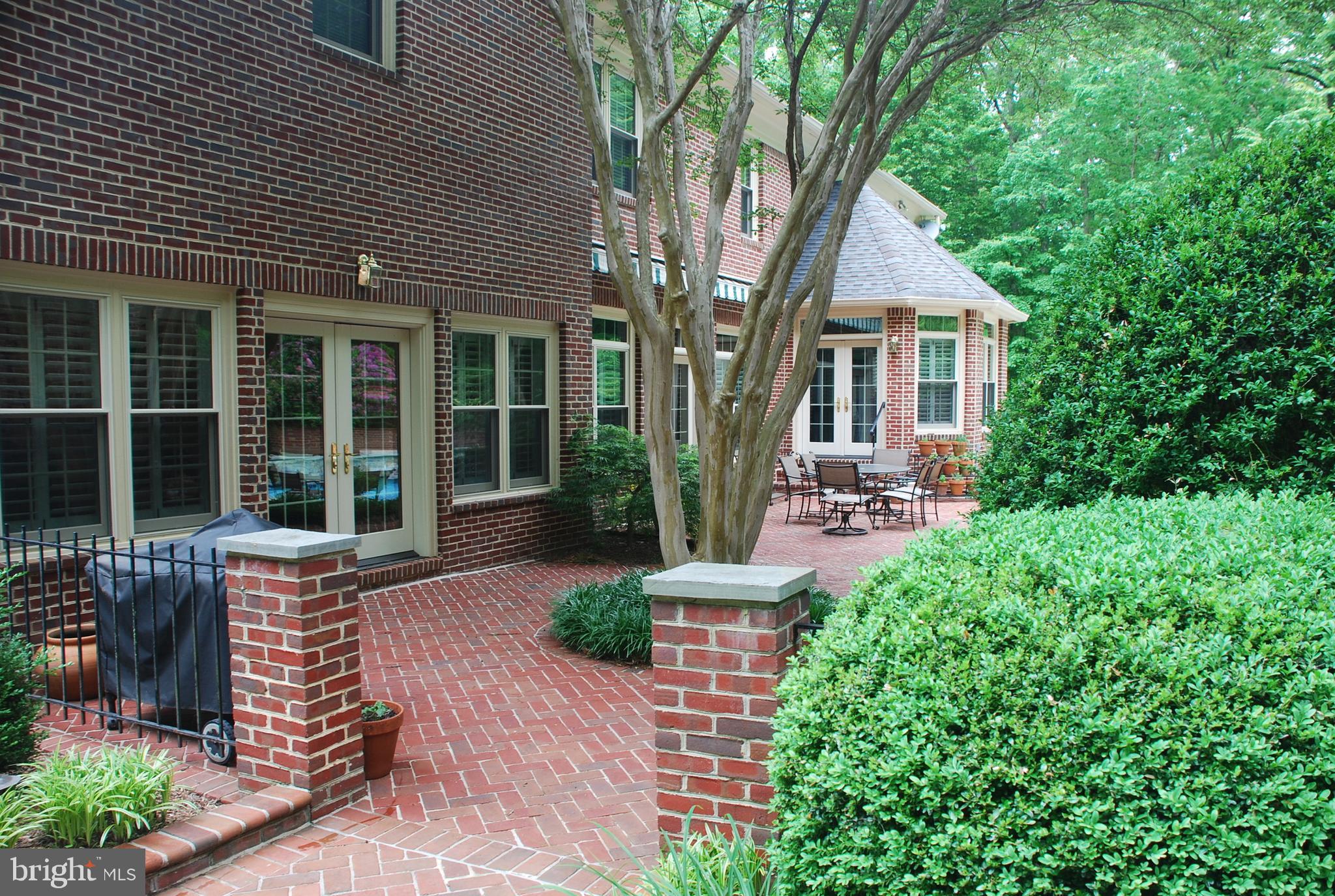 WOLF RUN - Residential