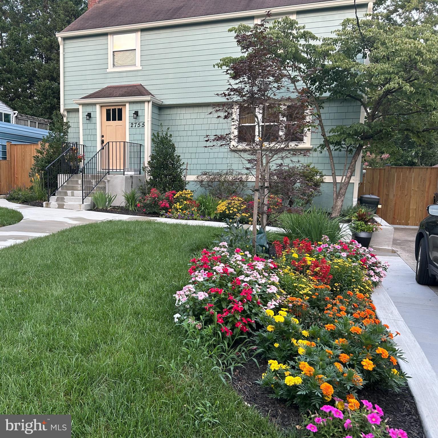 2755 WOODLAWN AVENUE