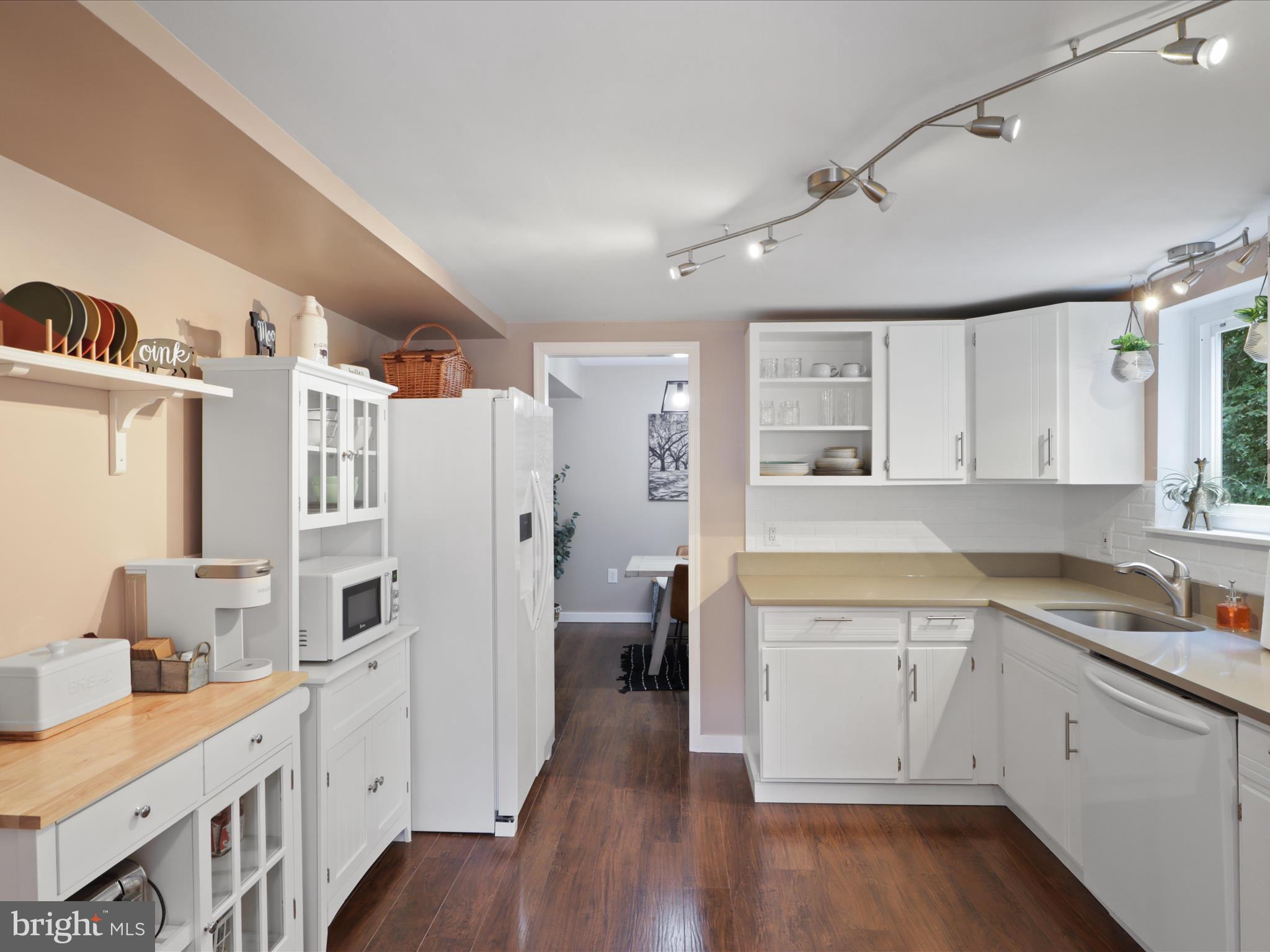 LAKE RIDGE- OAKWOOD - Residential