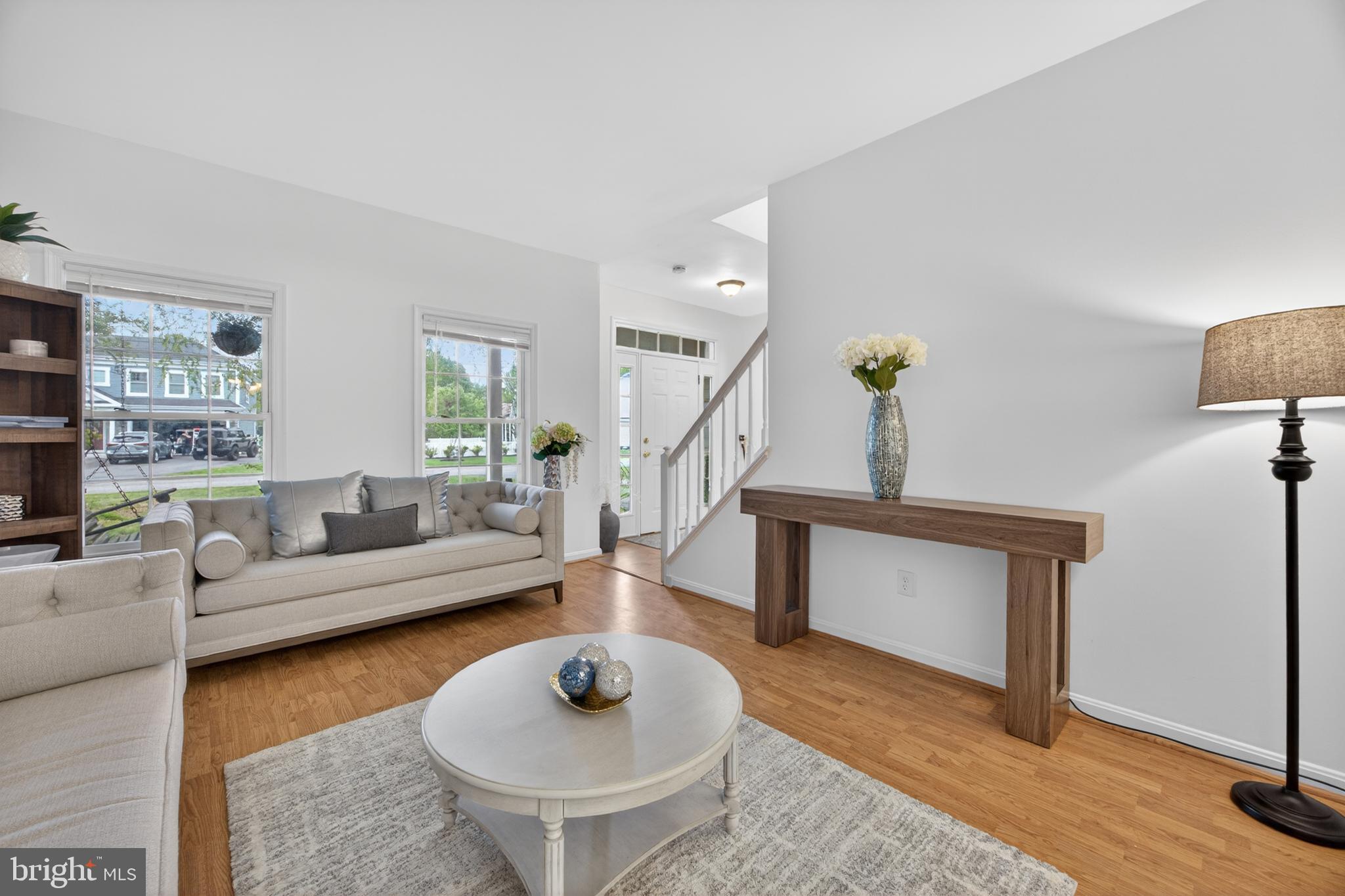 QUEEN ANNE COLONY - Residential