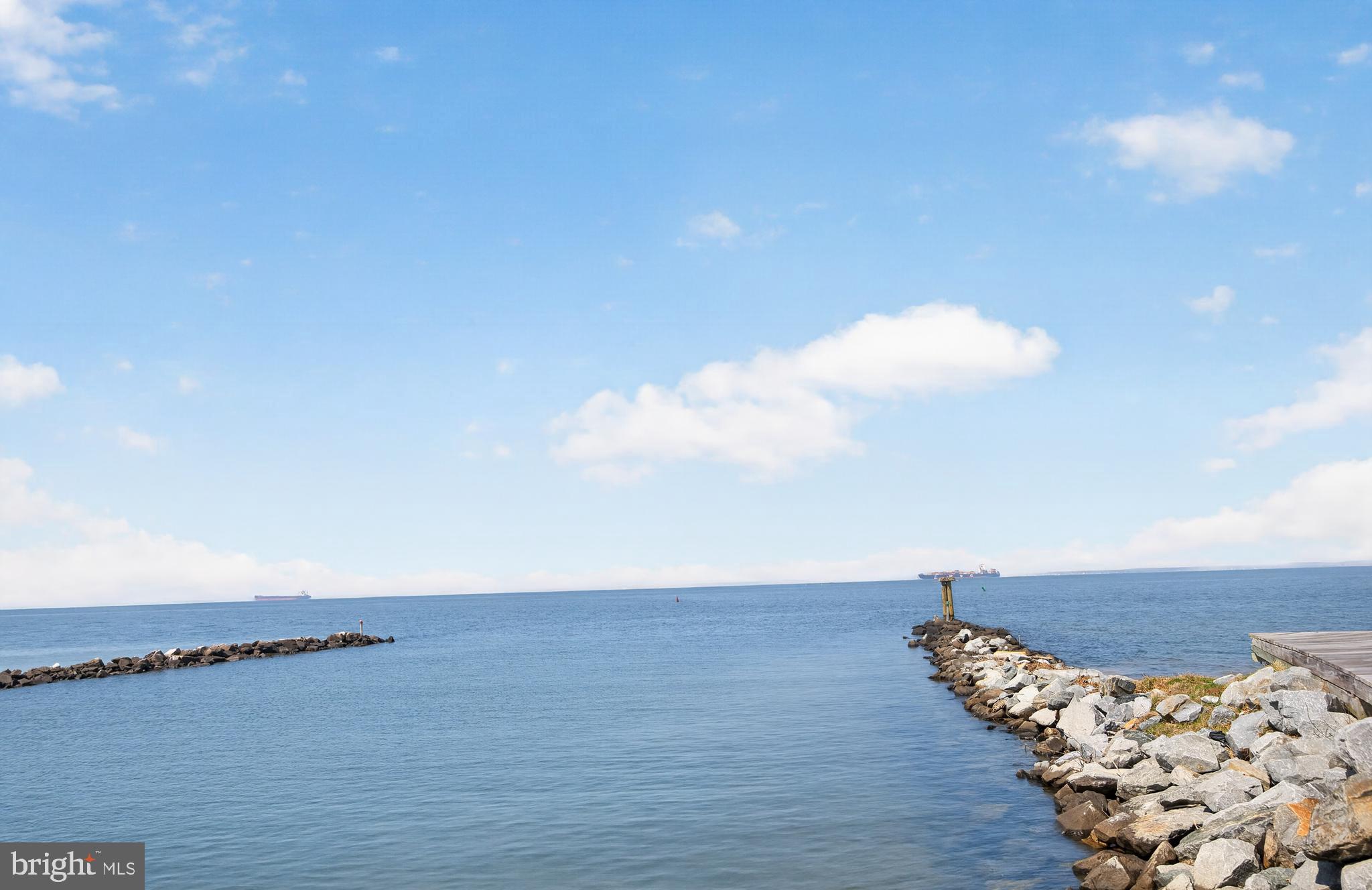 QUEEN ANNE COLONY - Residential