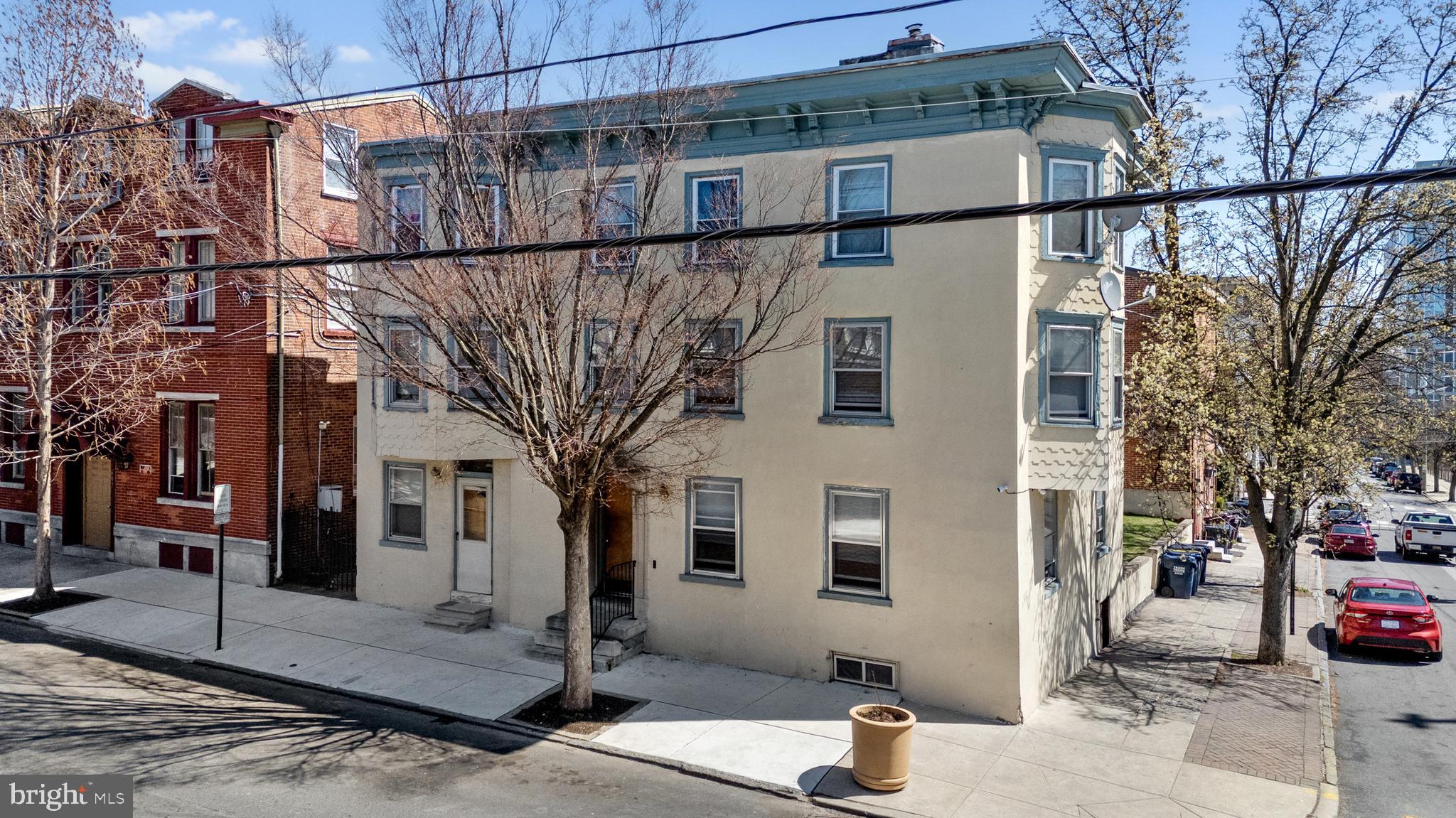 600 N WEST STREET
