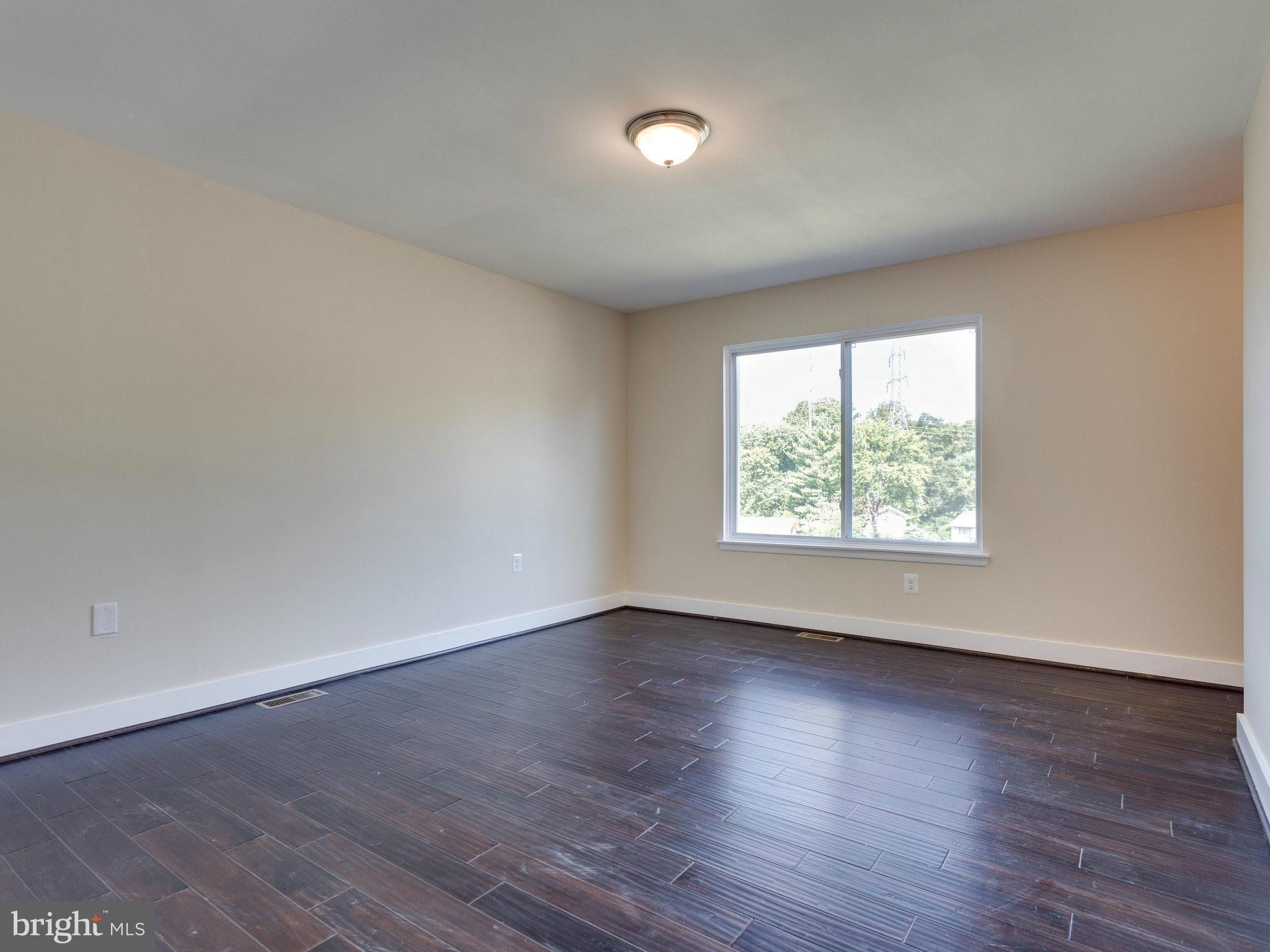 SOUTHERN GROVE - Residential