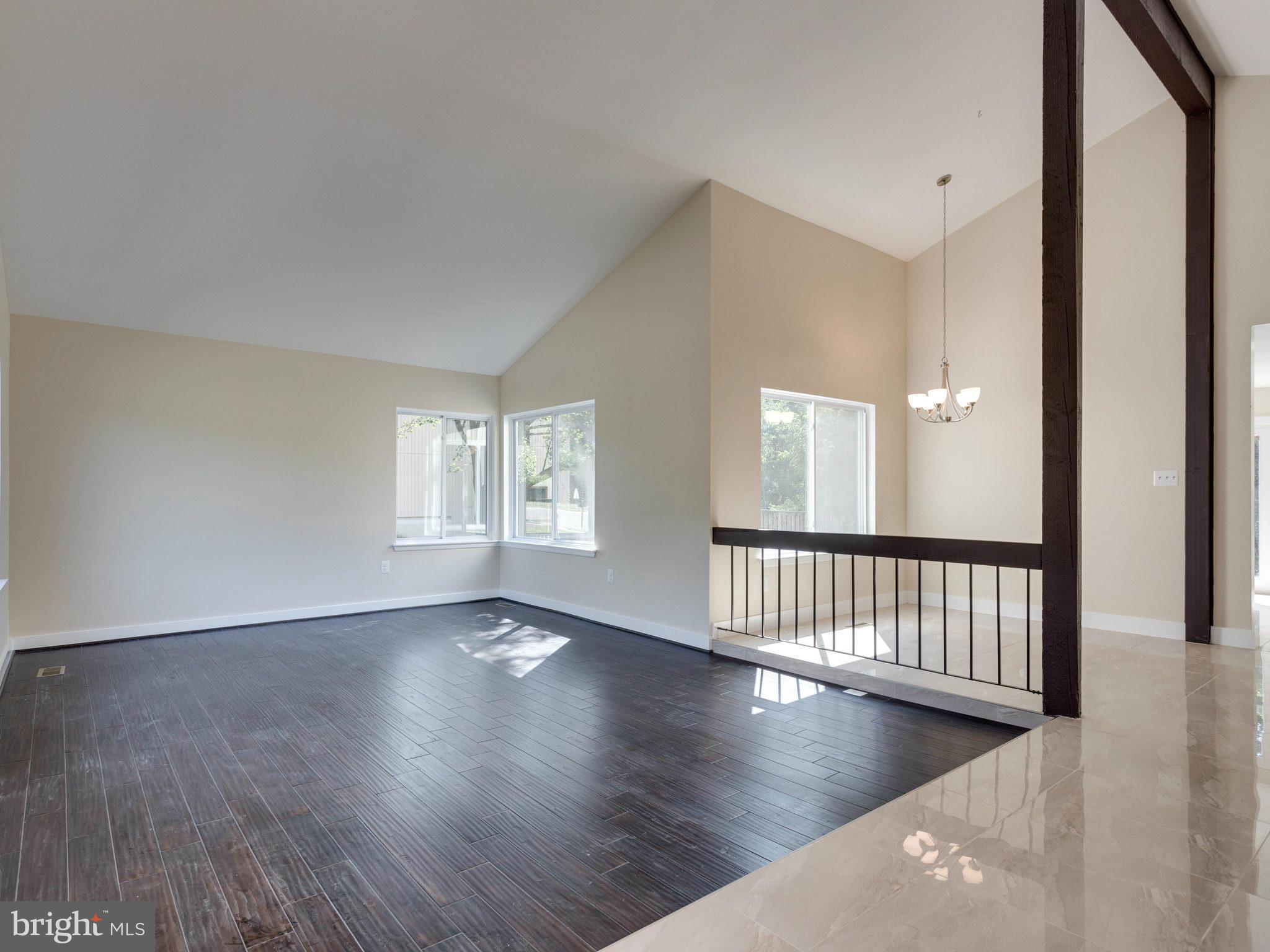 SOUTHERN GROVE - Residential