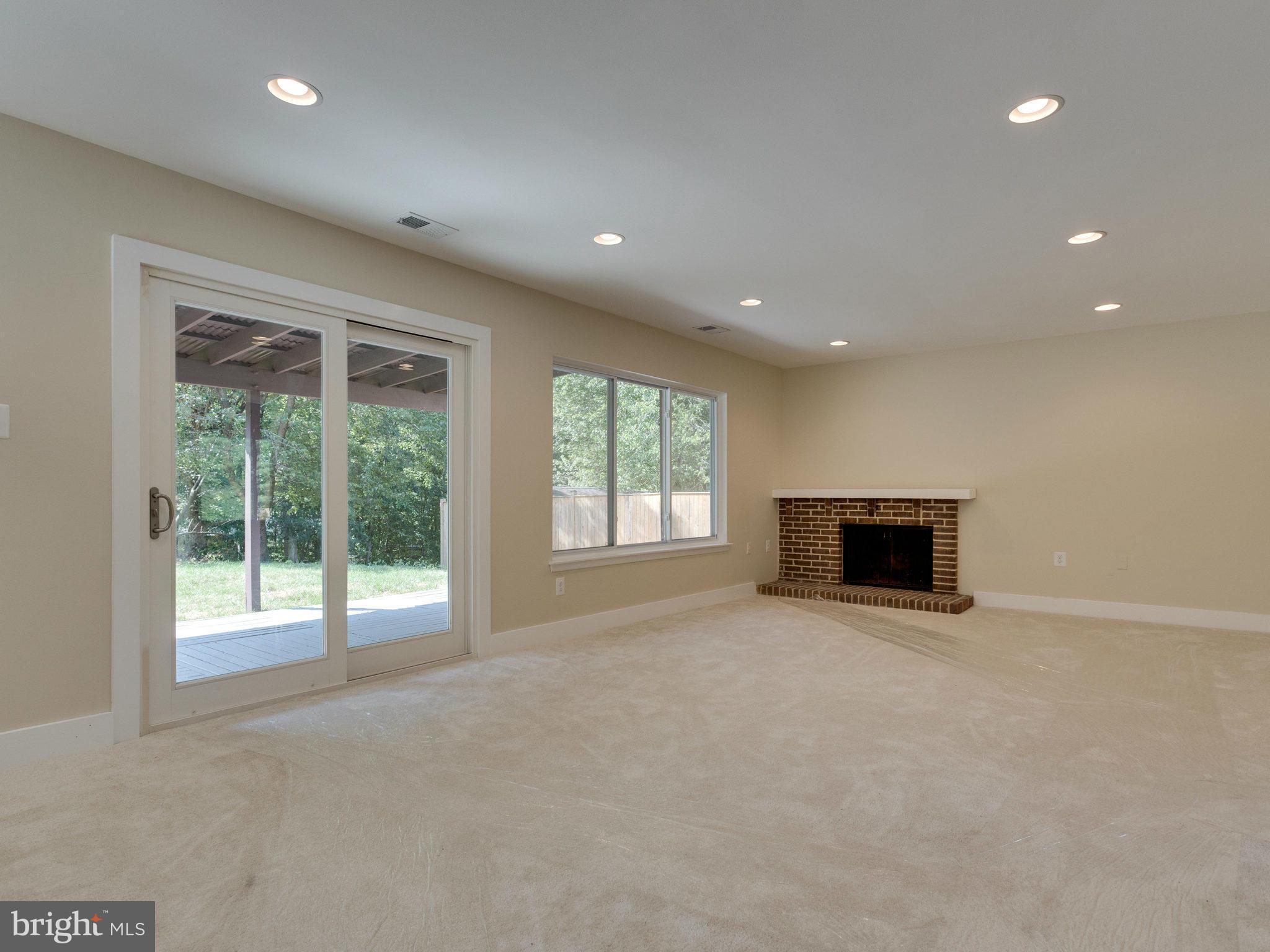 SOUTHERN GROVE - Residential