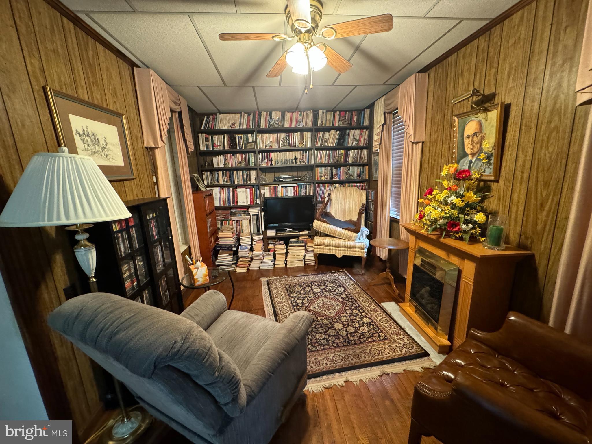 HAGERSTOWN - Residential