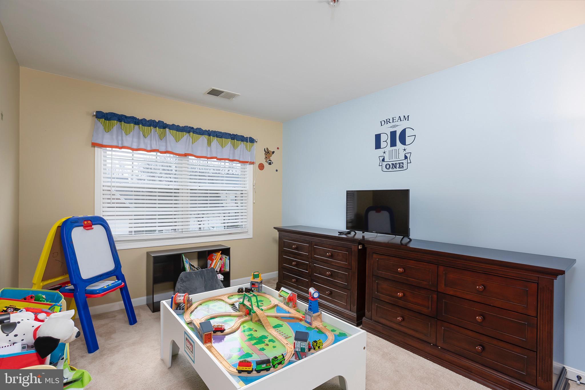 FAIRWOOD - Residential